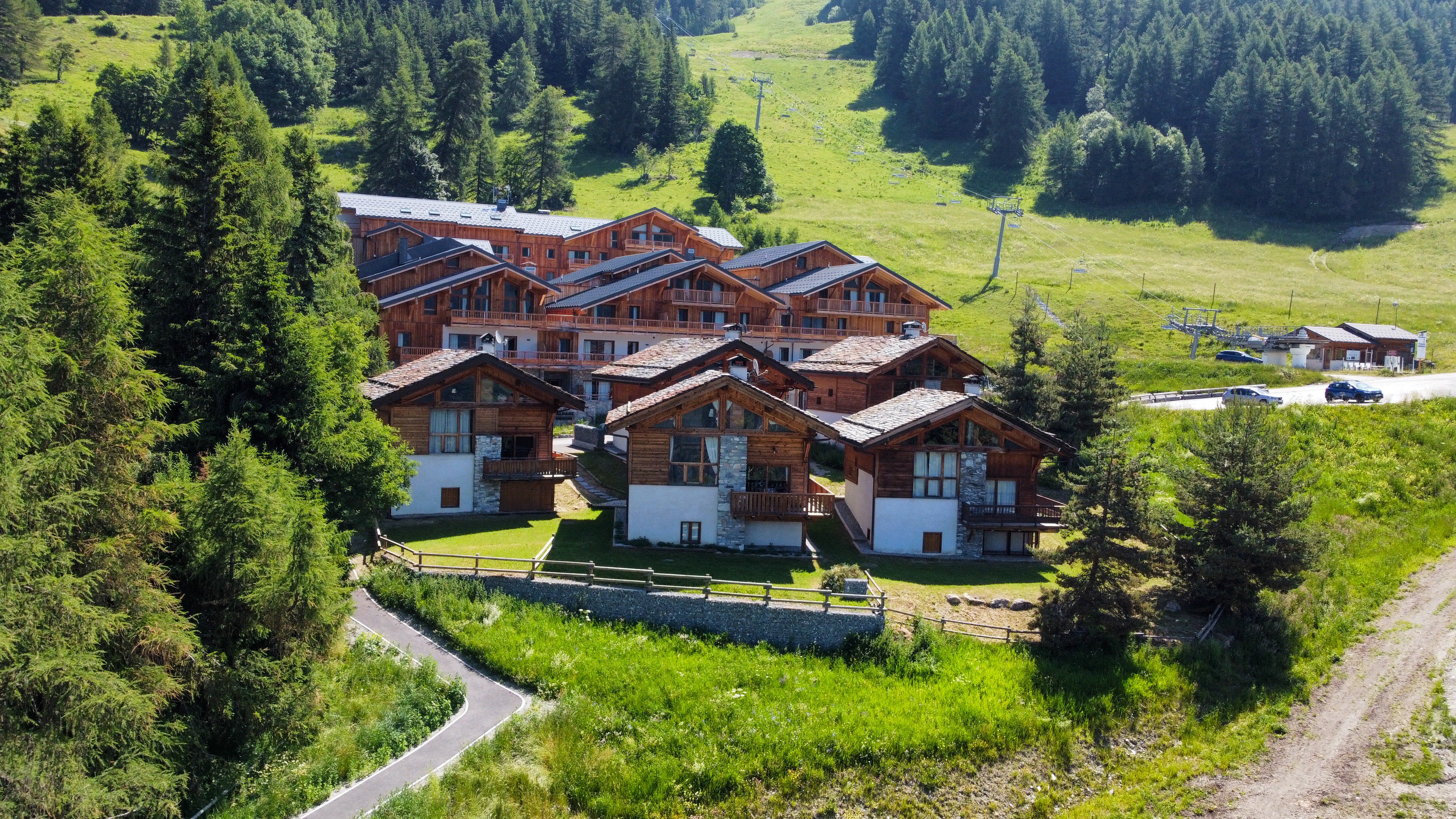 Chalets Hérisson à Plan-Peisey (altitude 1650m) 6 à 9 personnes 135m²