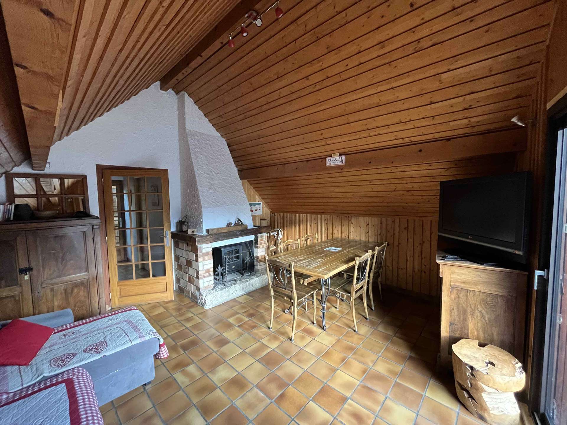 CHALET 8 PERSONNES 4 chambres