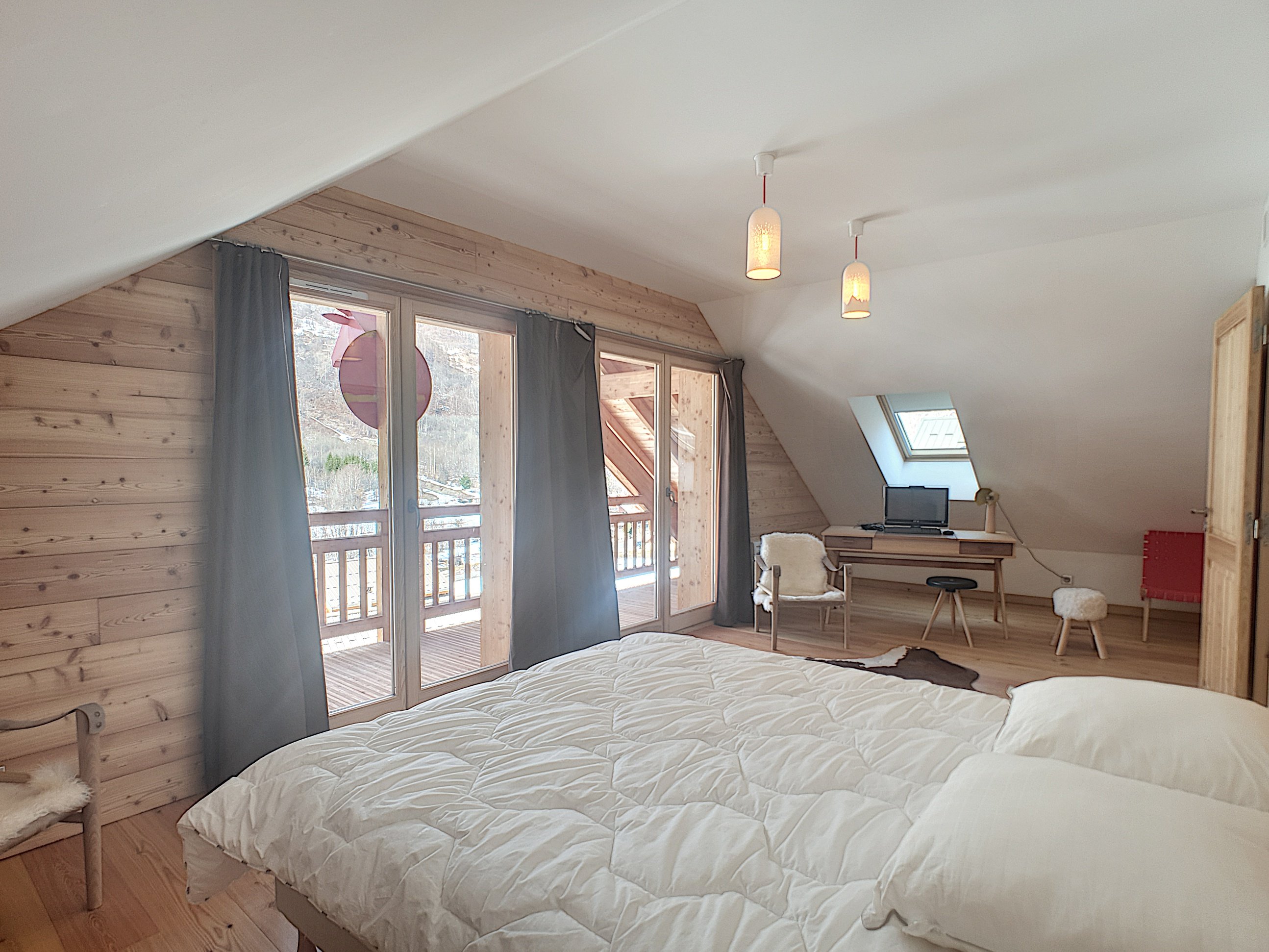 CHAL LE CERF ROUGE - Pelvoux : Magnifique chalet de prestige (8 personnes)