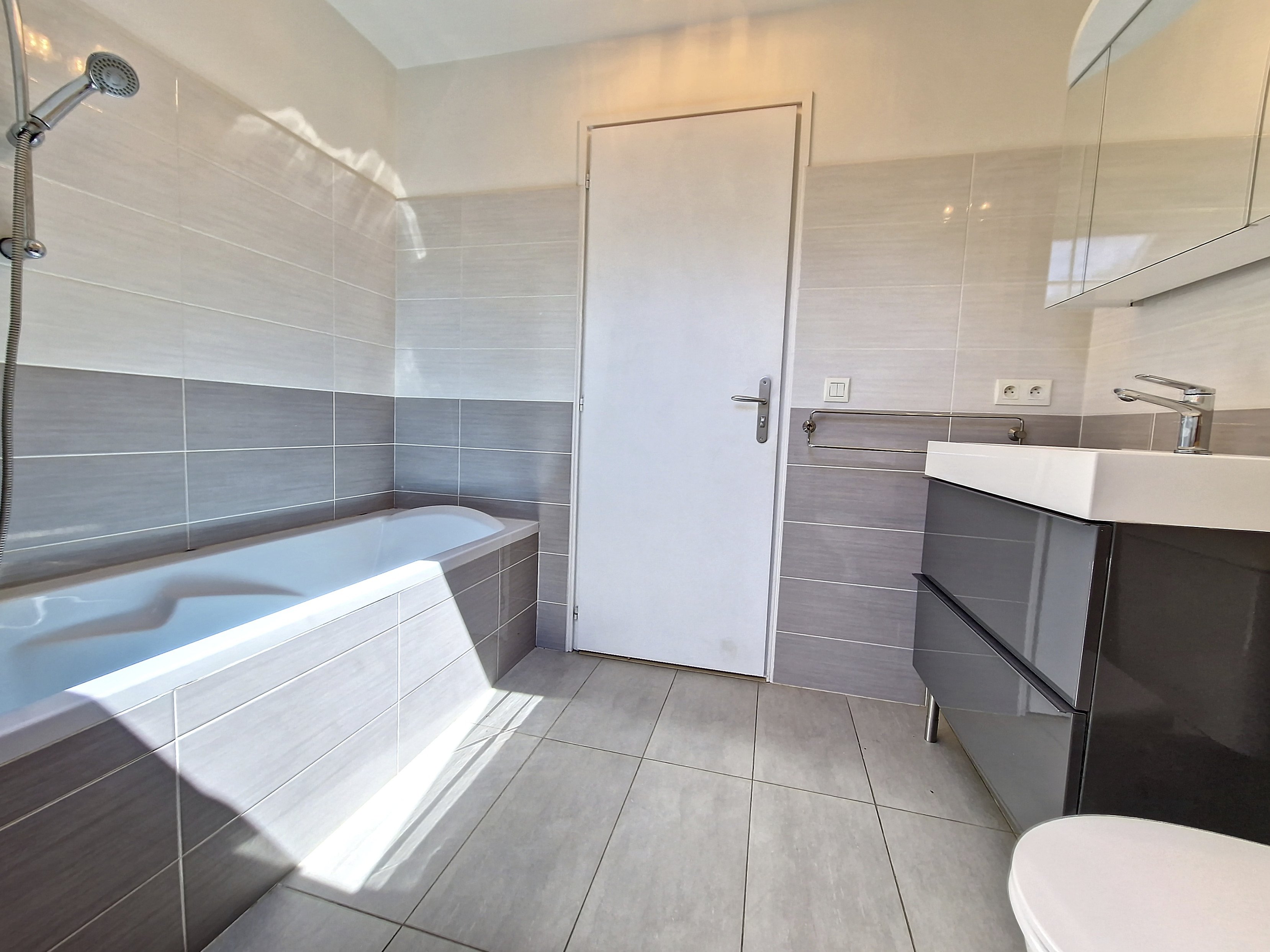 CHAL LE ROSIER - Superbe petite maison idéale avec des enfants !