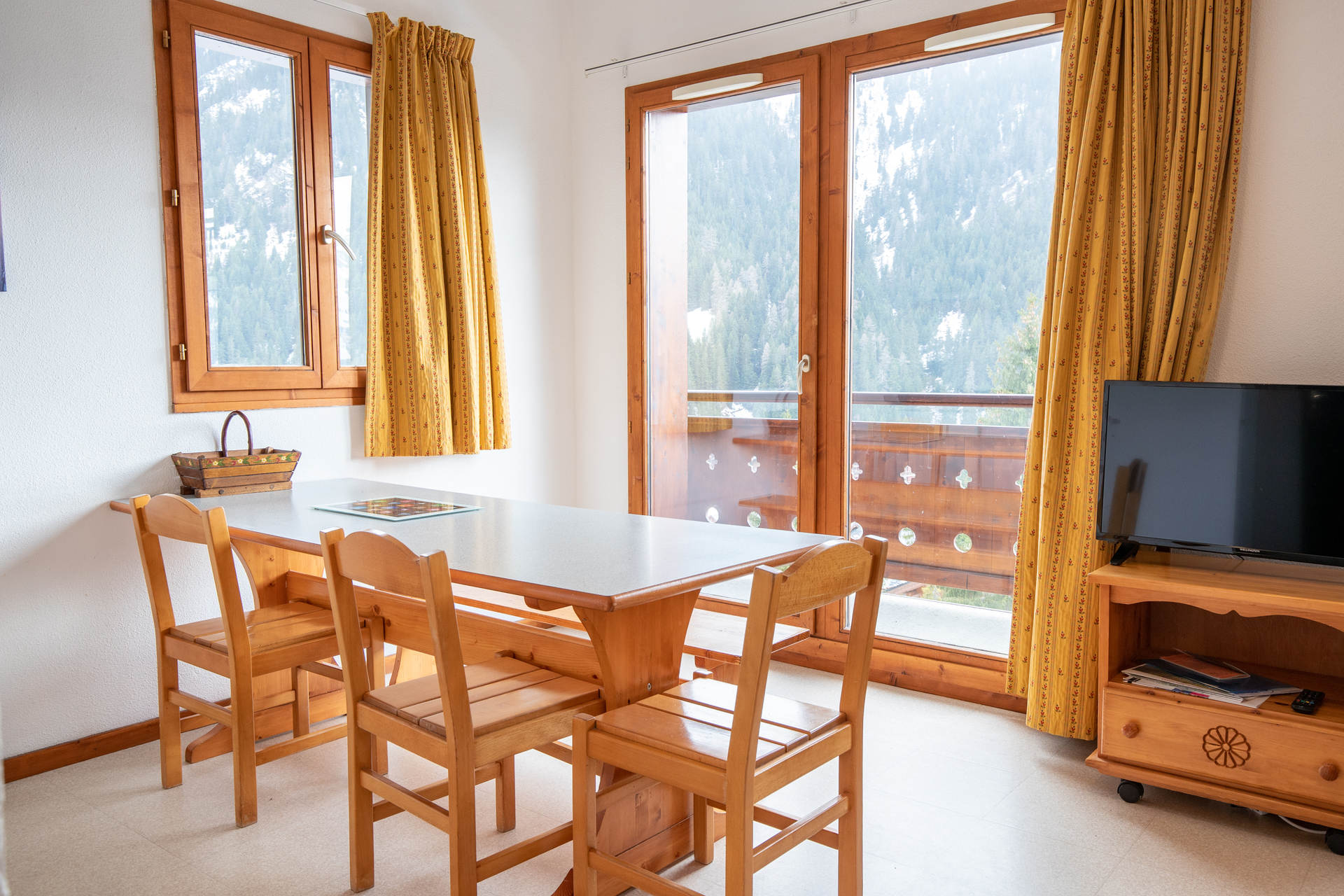 CHALET ARRONDAZ J