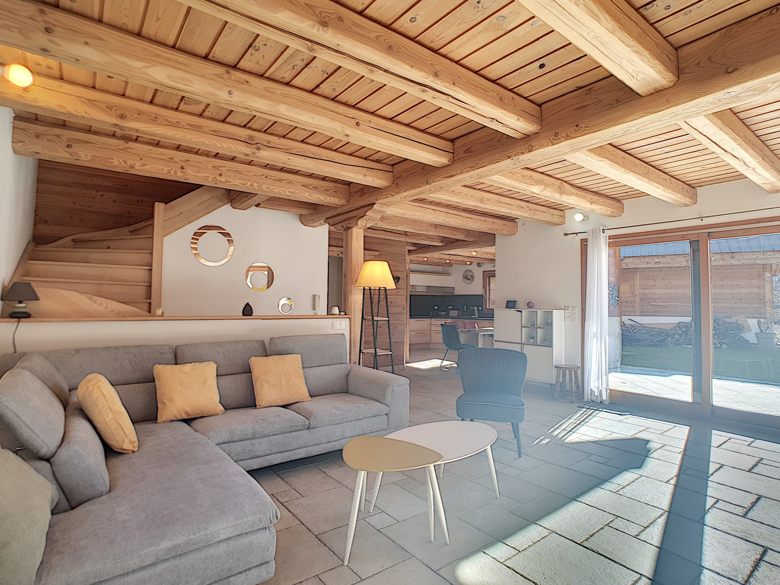 CHALET JULIE- Très beau chalet à proximité du centre du village de Vallouise