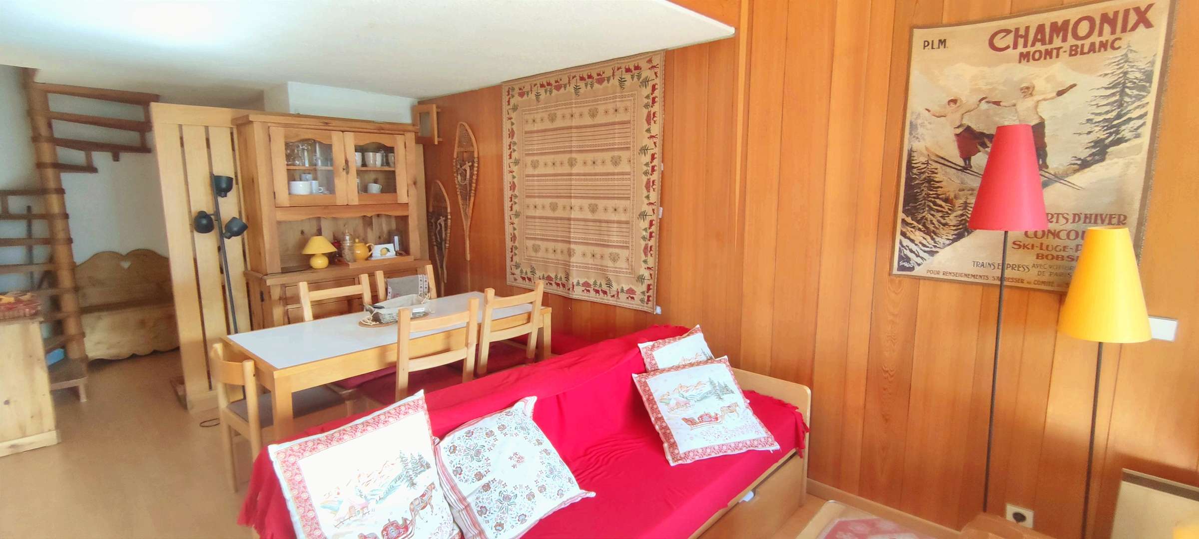 Grand duplex avec vue panoramique sur la montagne