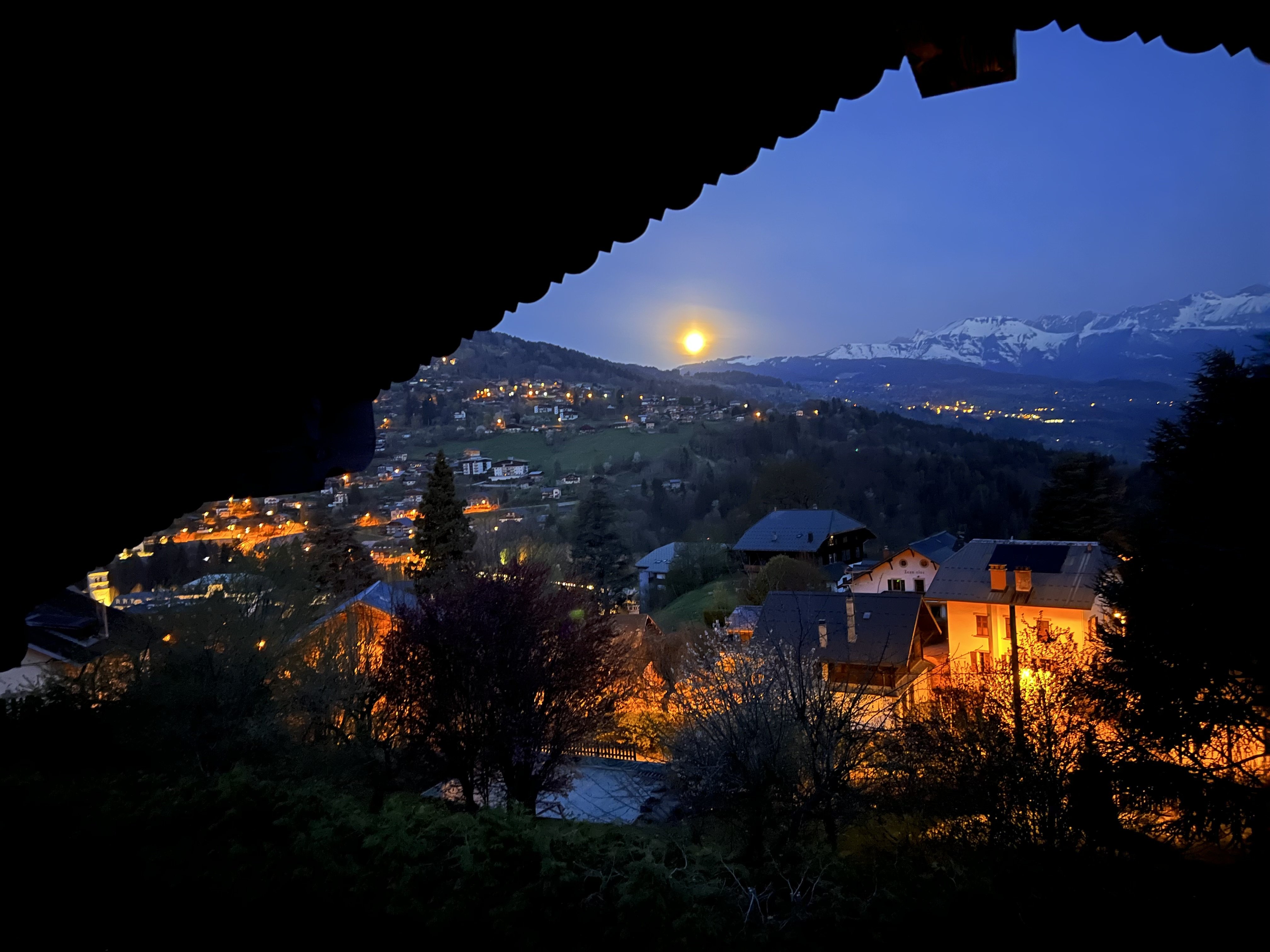  Chalet SAINT GERVAIS MONT BLANC 6 / 8 personnes . Proche centre  
