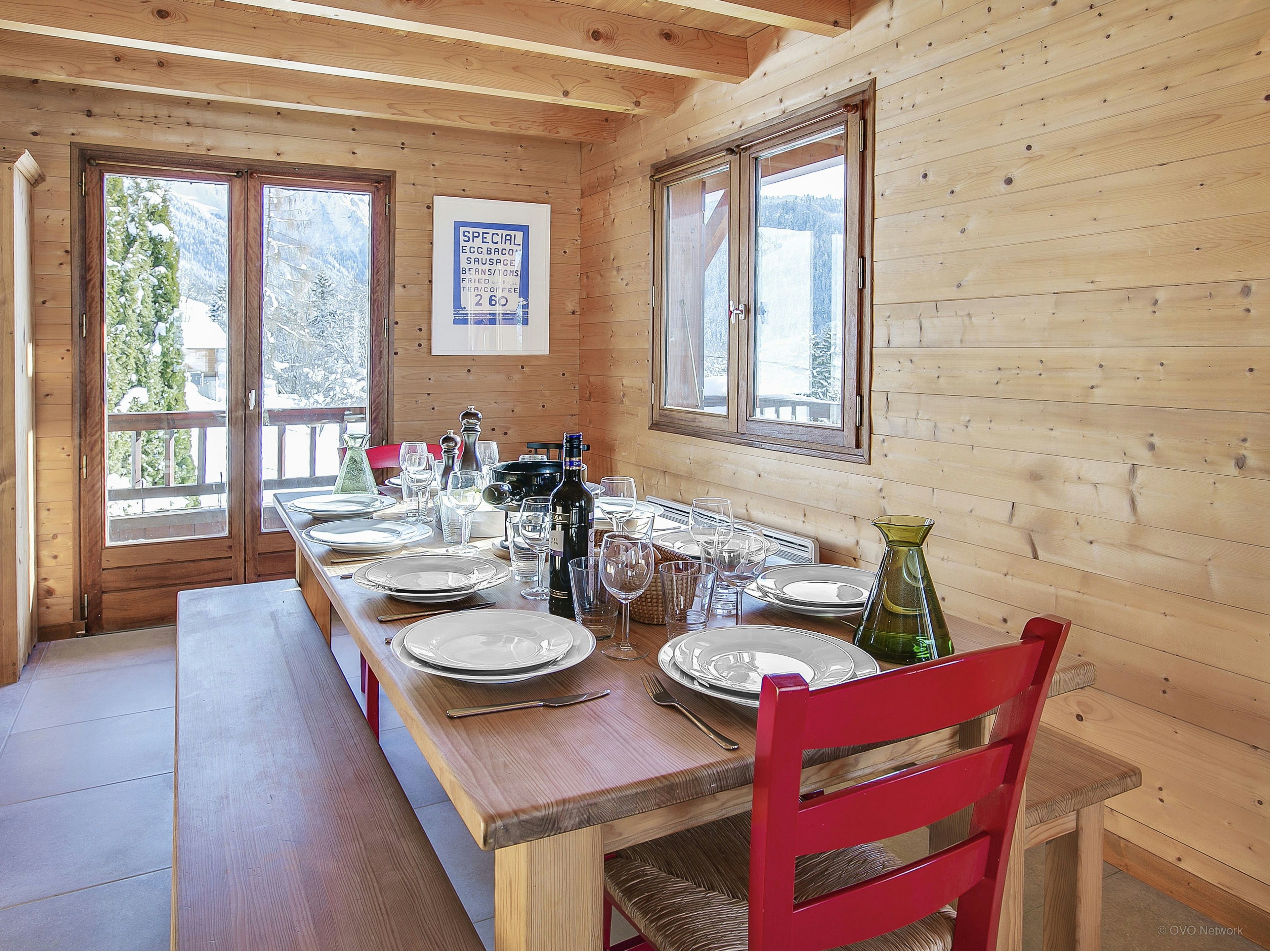 Séjour en nature avec vue panoramique et salle de jeux