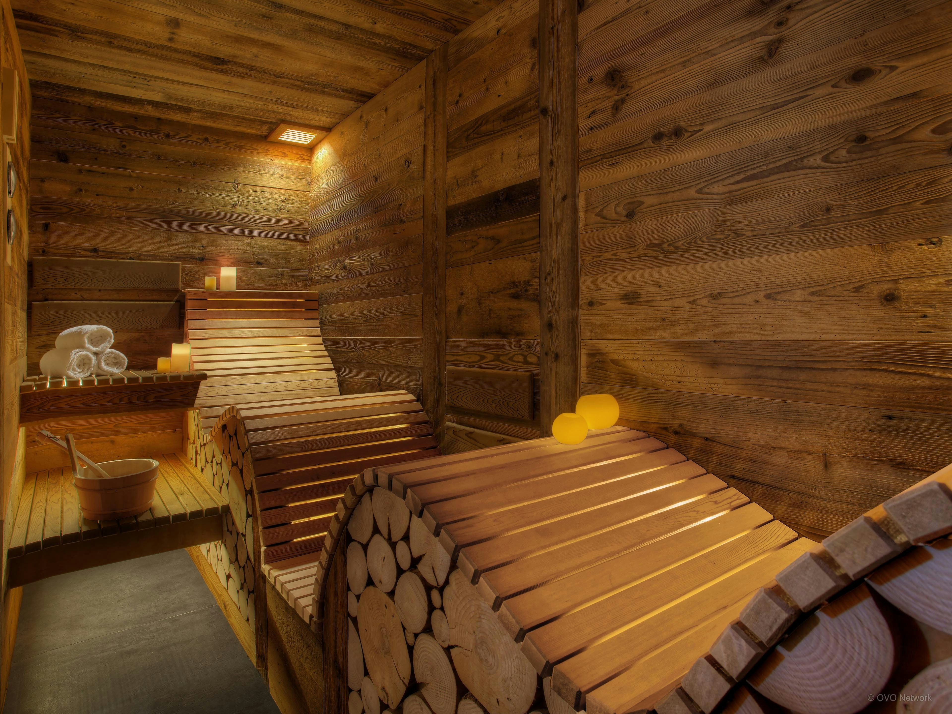 Logement de luxe pour 14 avec jacuzzi, sauna et jeux