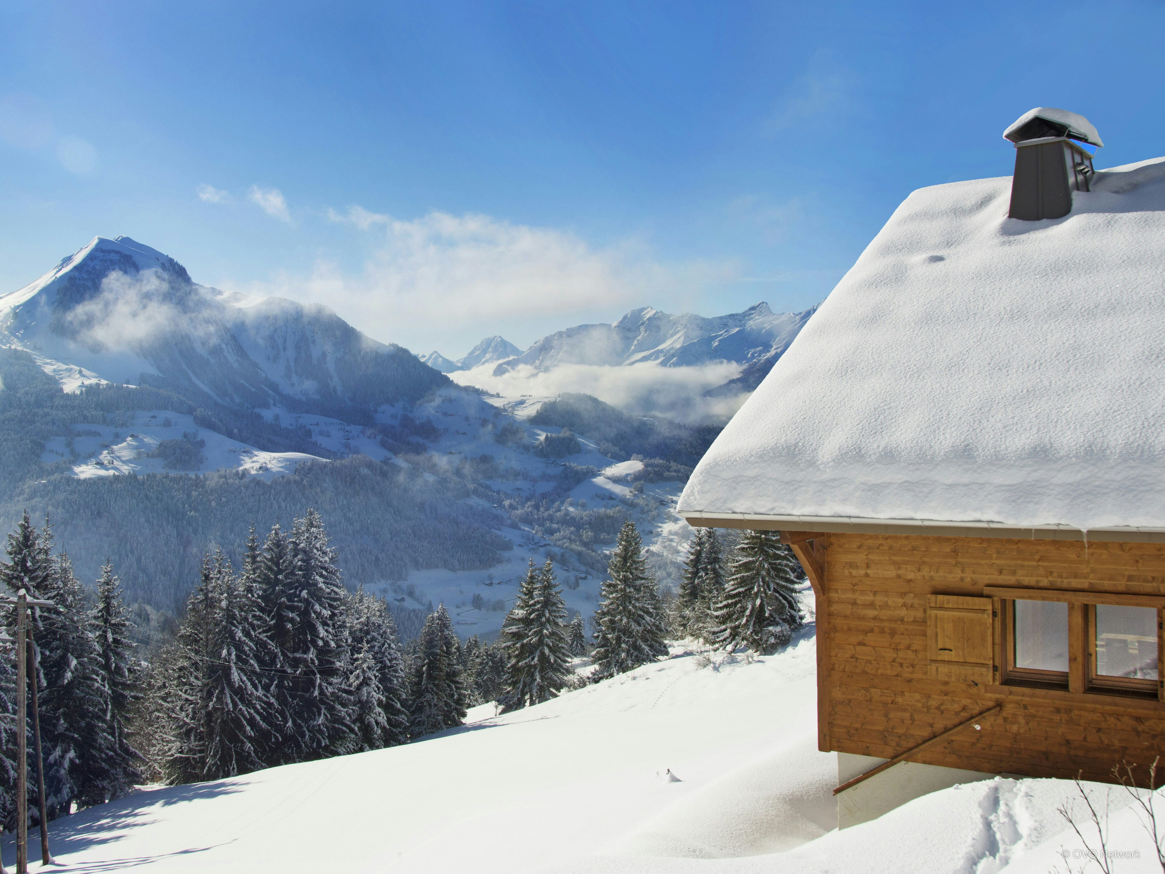 Chalet alpin ensoleillé proche des pistes et des restaurants