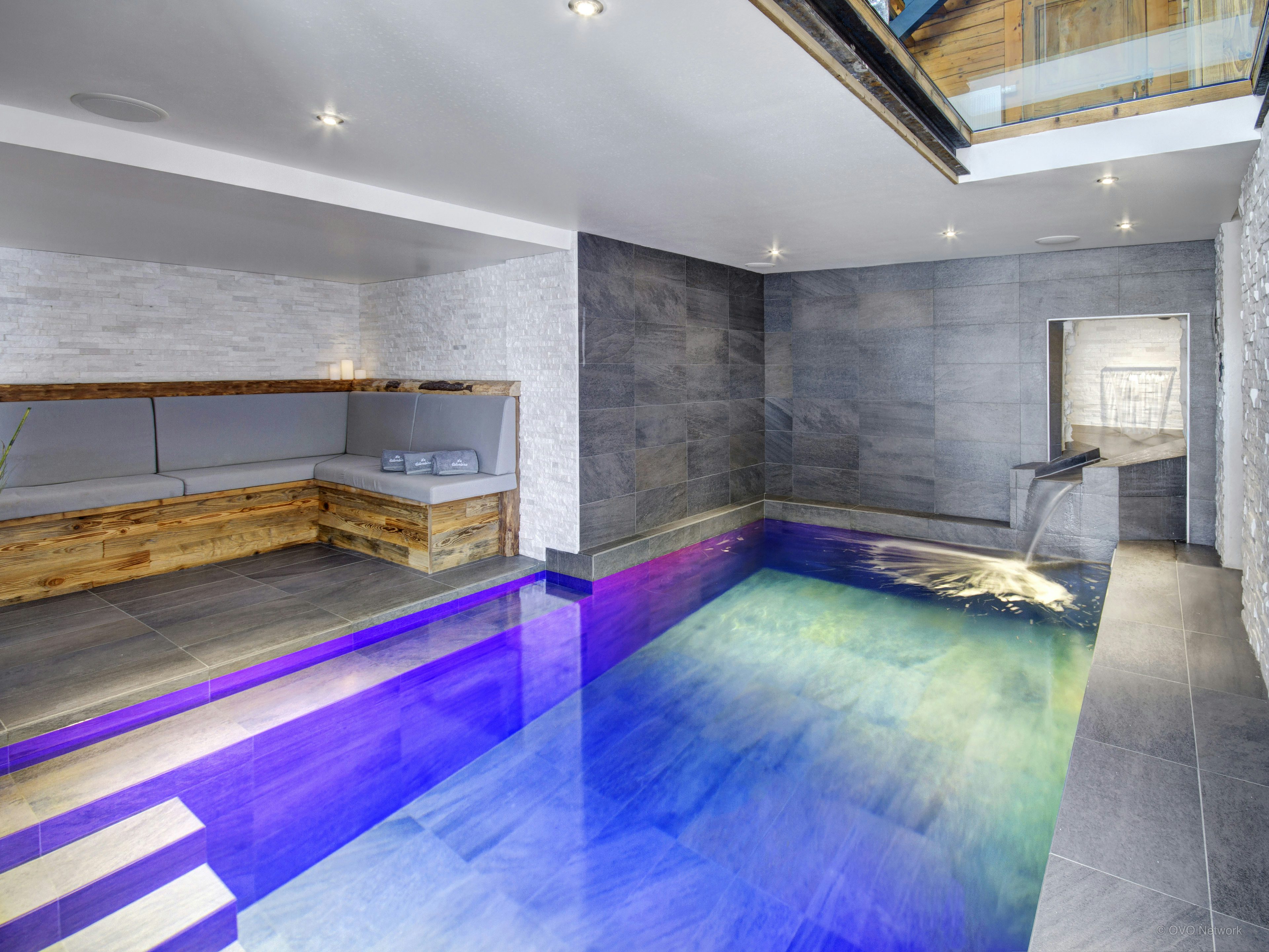 Séjour alpin tout luxe pour 15 - cinema, piscine et spa