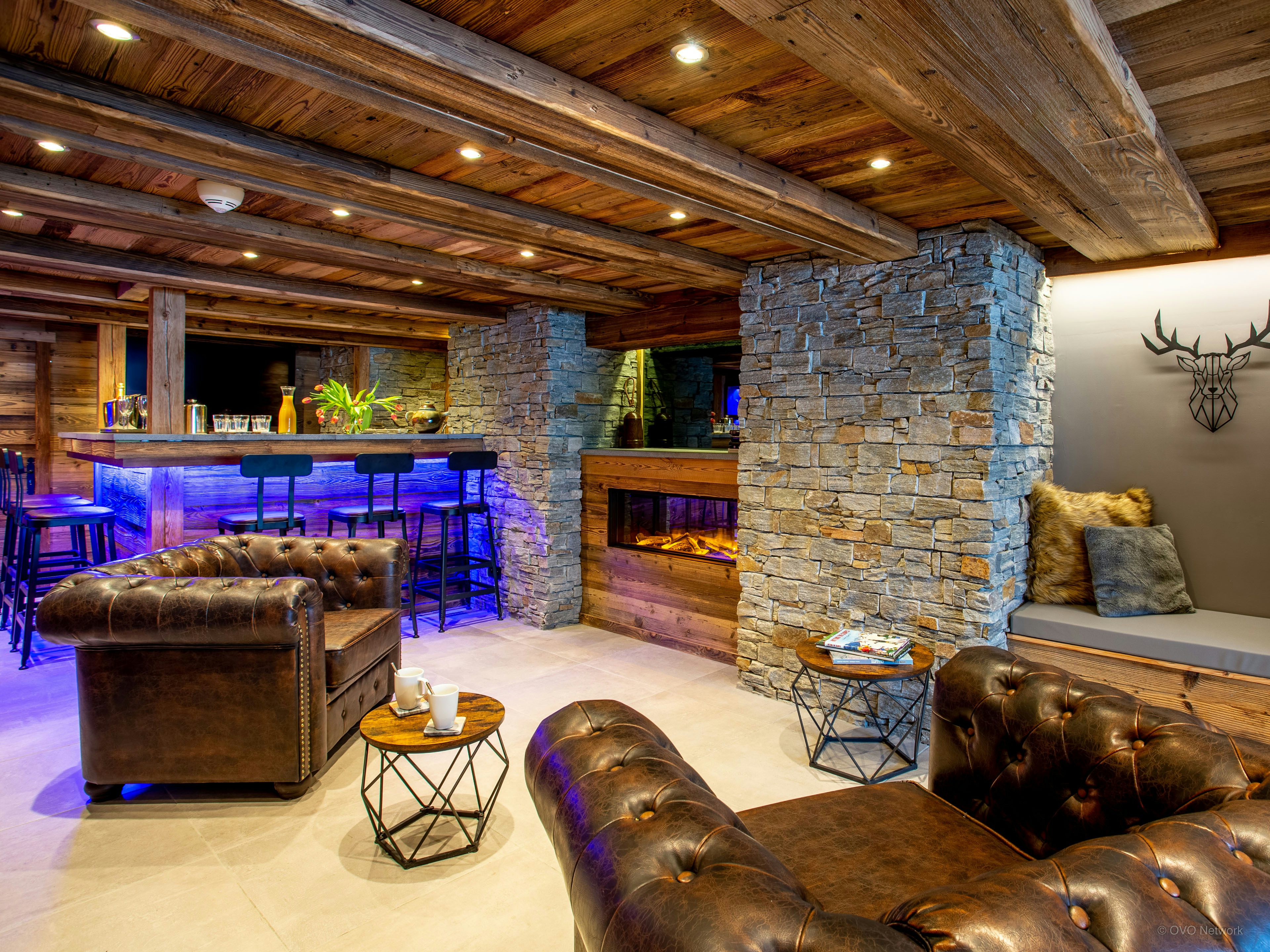 Séjour alpin tout luxe pour 15 - cinema, piscine et spa