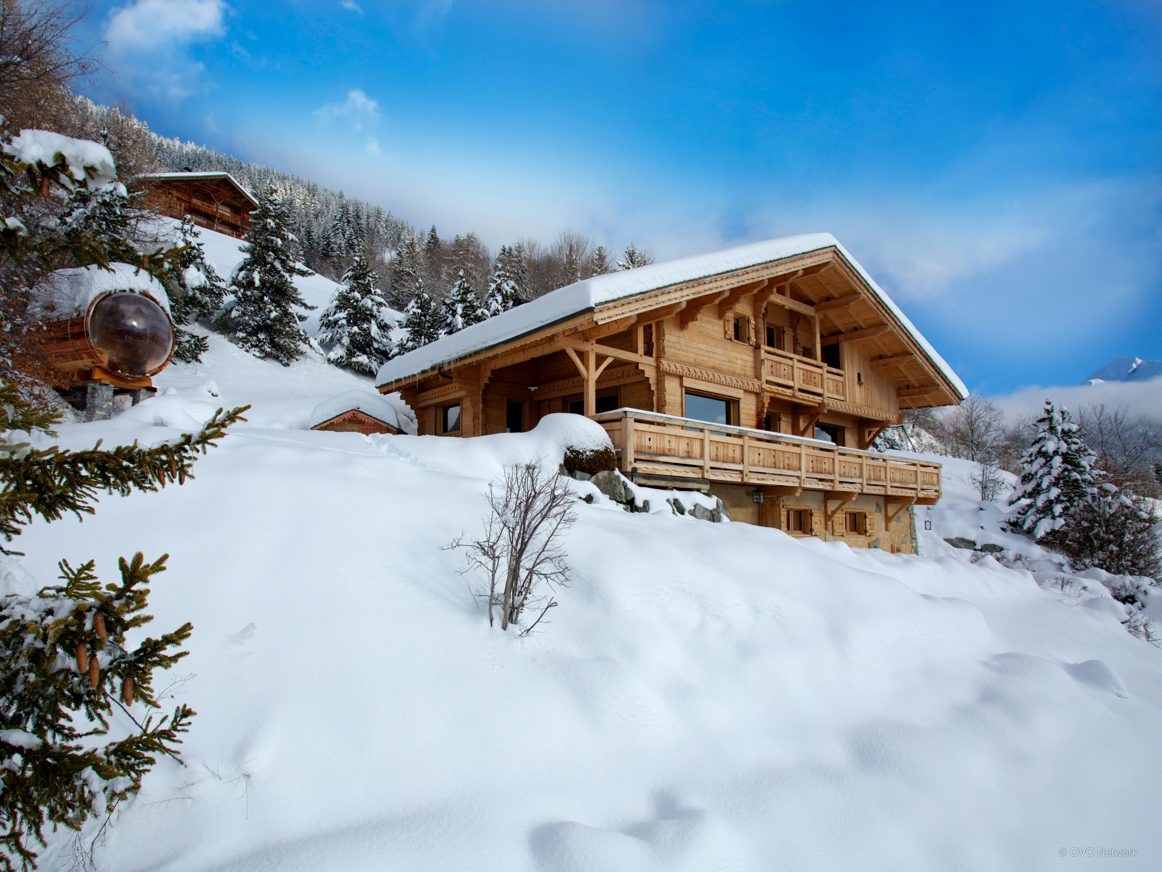 Jacuzzi, sauna, & grand jardin