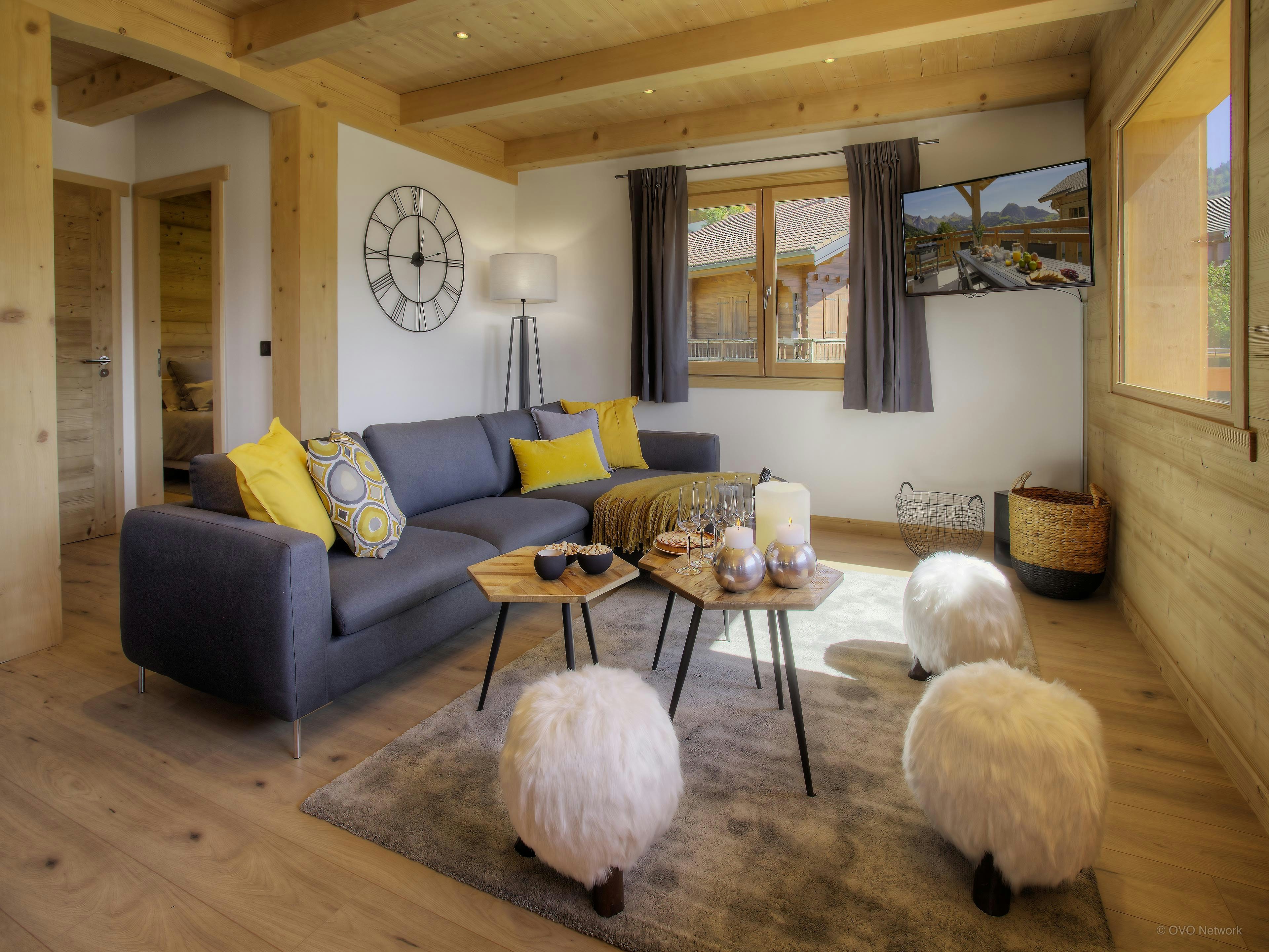 En famille pour 11 avec jacuzzi, proche village