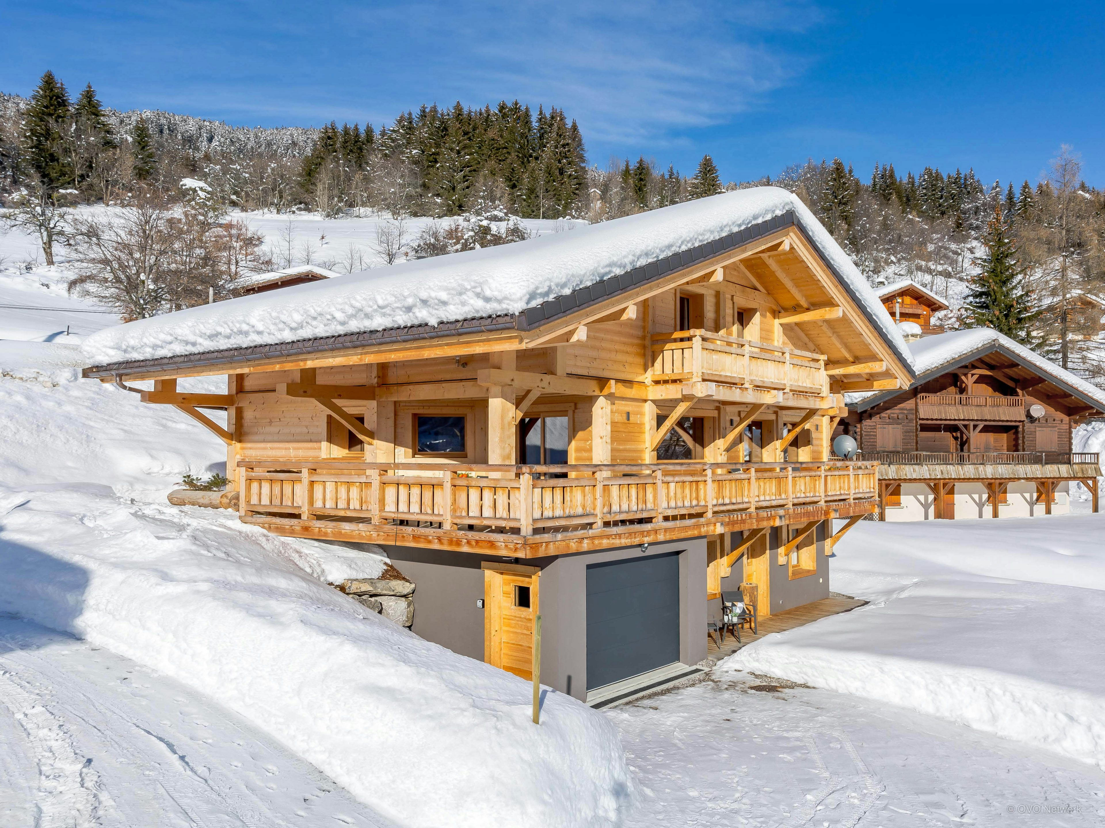 En famille pour 11 avec jacuzzi, proche village