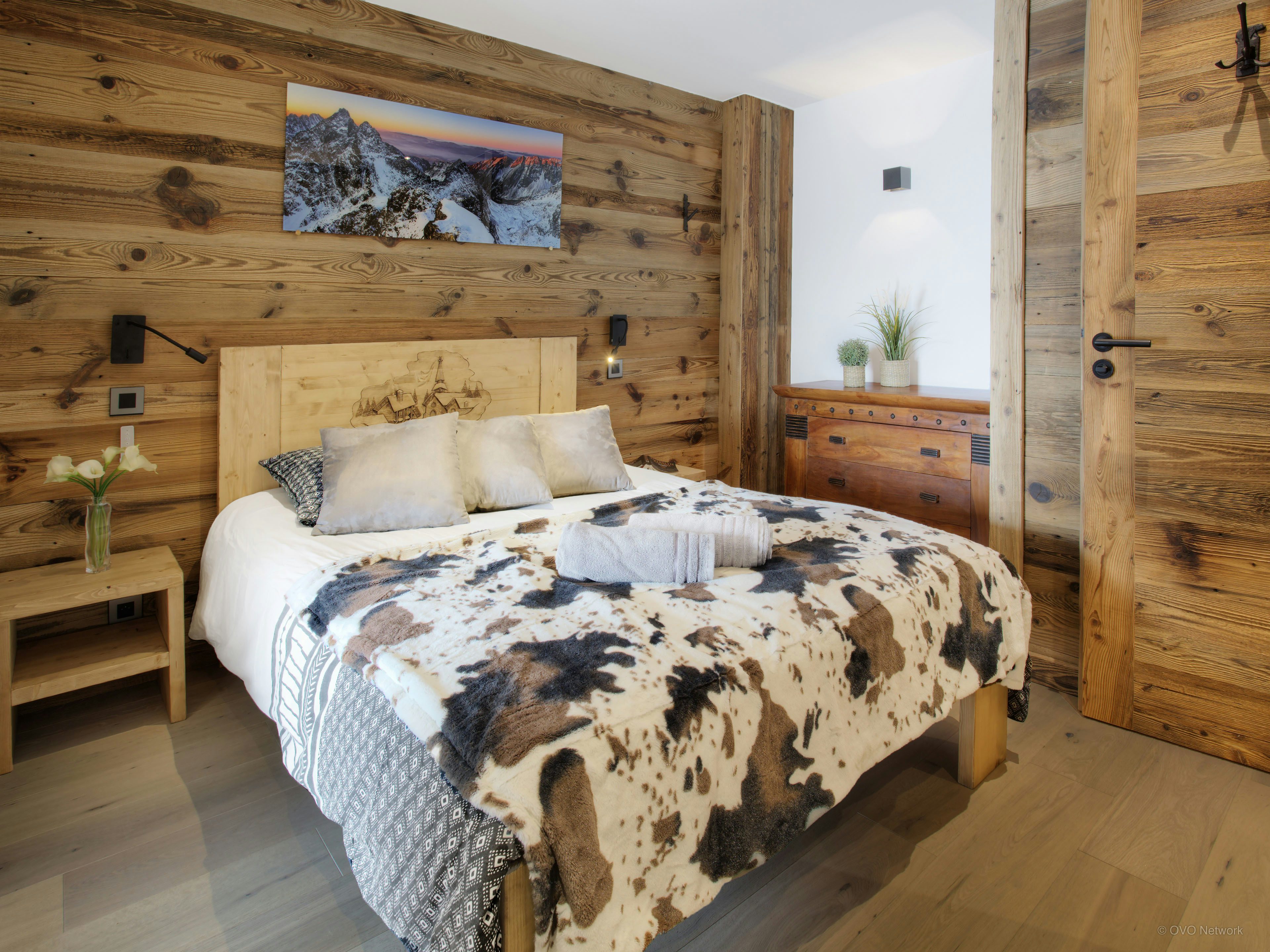 Splendide chalet avec jacuzzi proche village et pistes