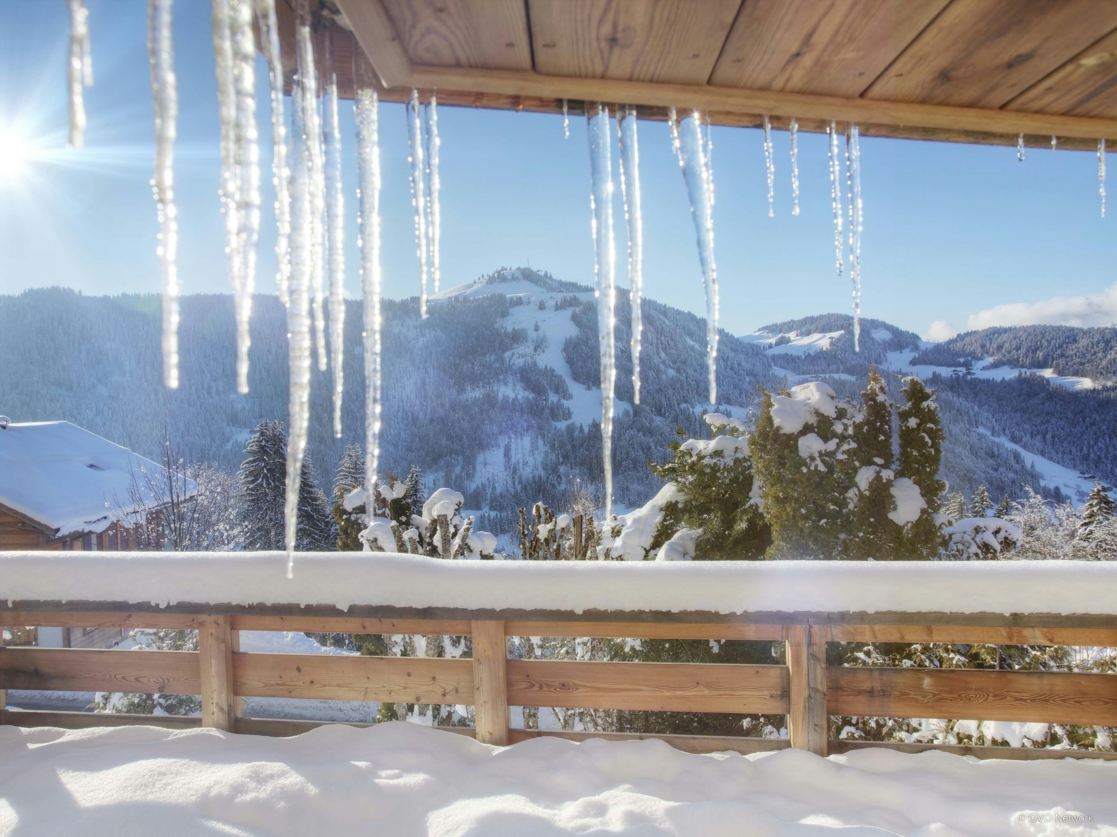 Skis aux pieds pour 12, belle vue