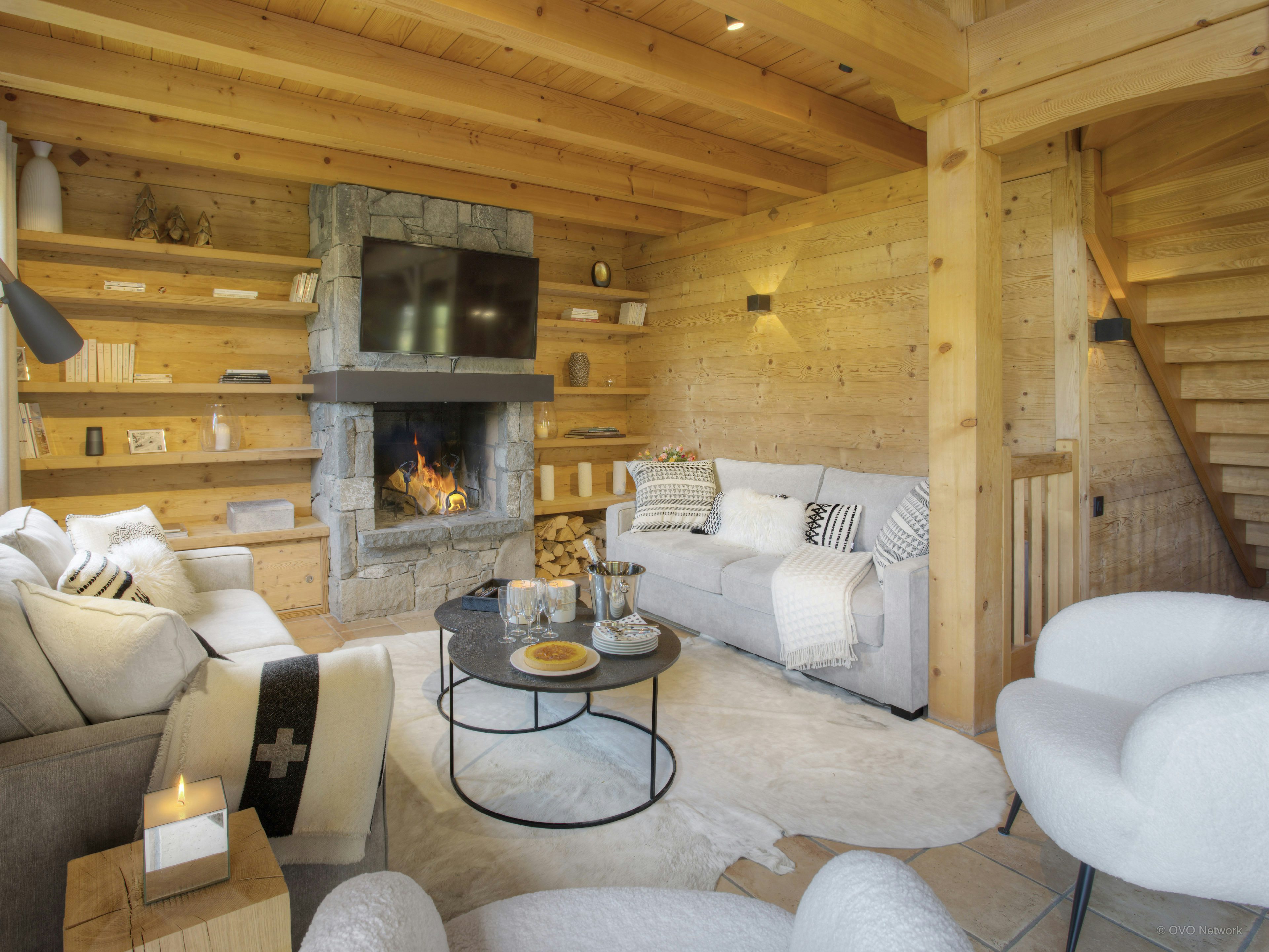 Jacuzzi et superbe vue depuis la terrasse