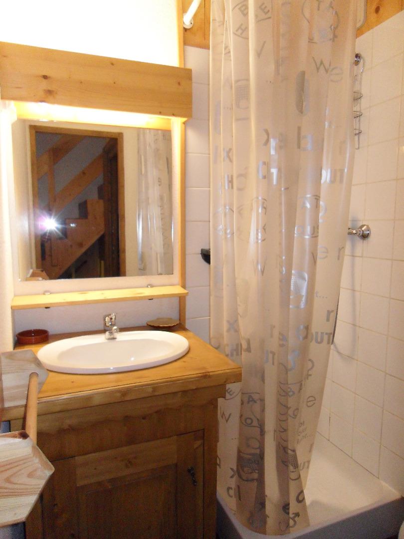 Belle plagne magnifique duplex 6 pers , 3 piéces , style chalet bois .Parking couvert privatif option