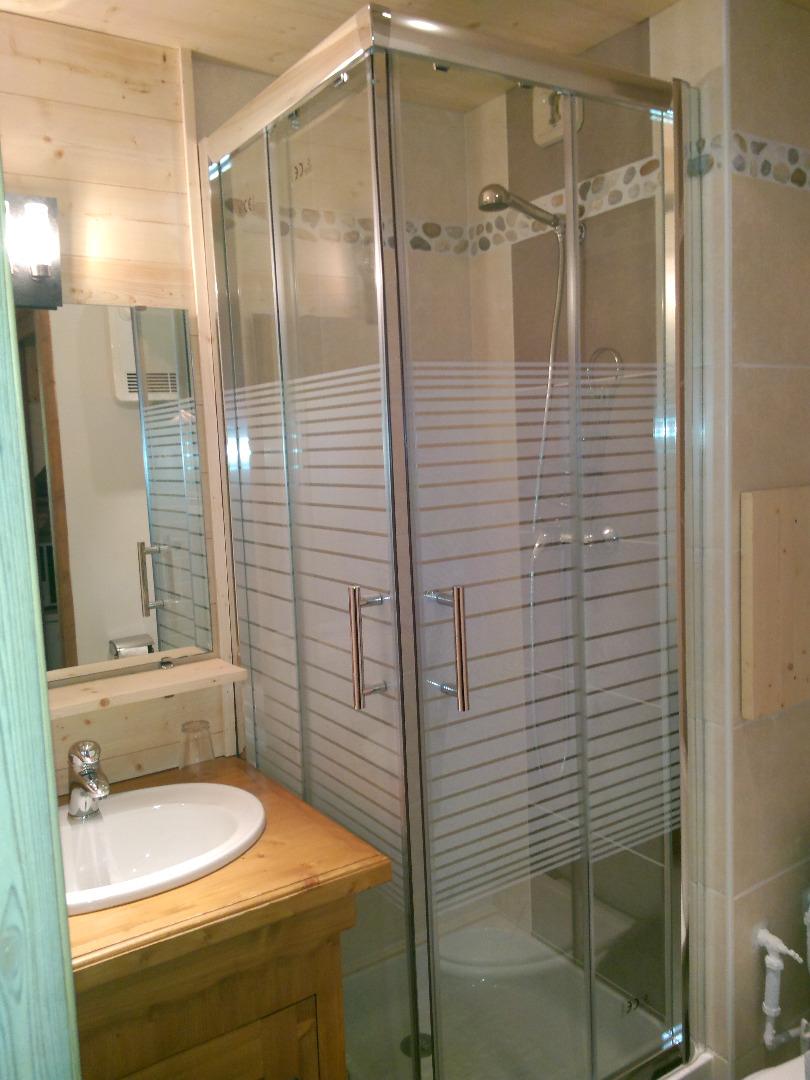 Belle plagne magnifique duplex 6 pers , 3 piéces , style chalet bois .Parking couvert privatif option