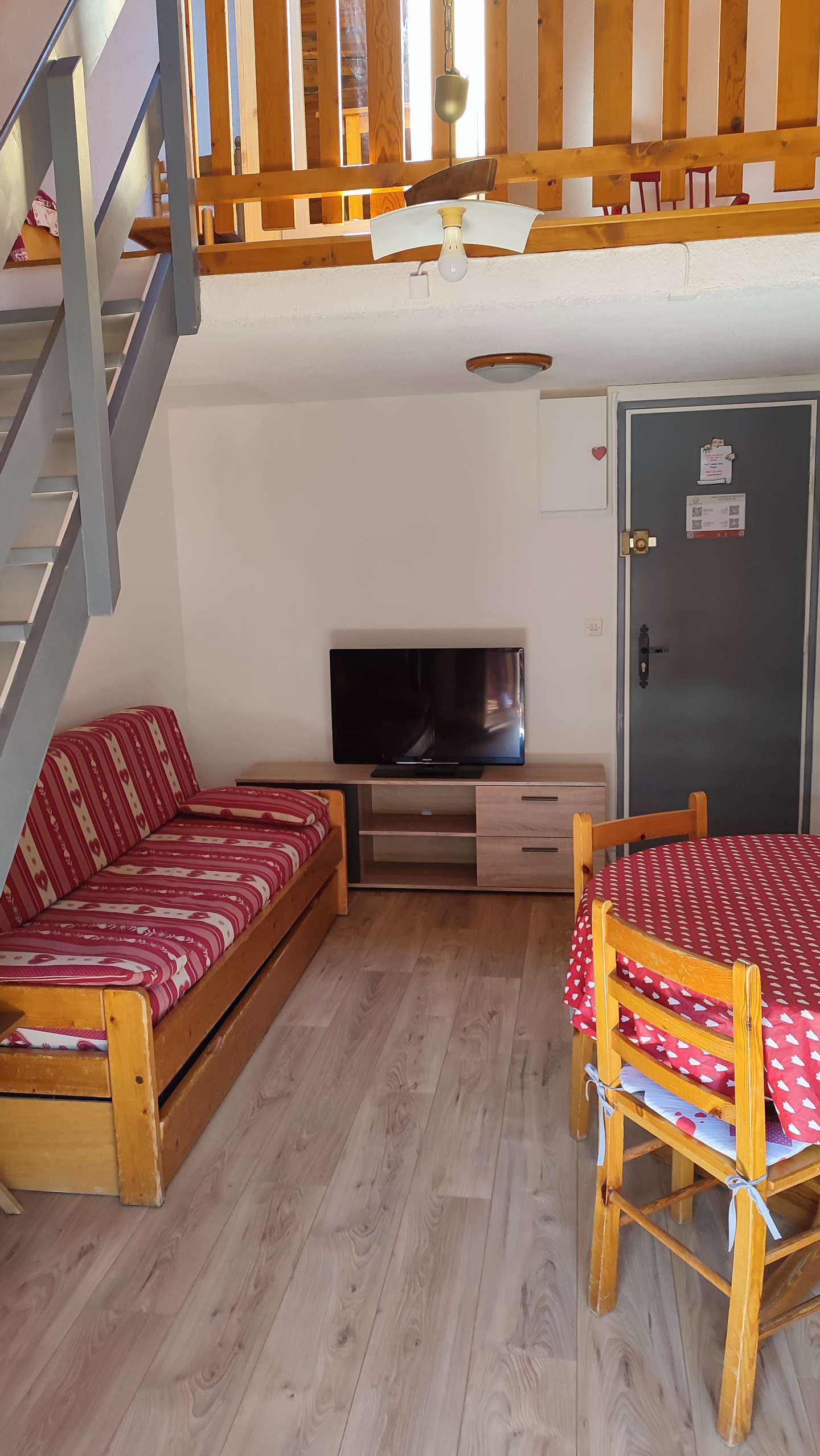 APPARTEMENT 8 PERSONNES DANS LE CENTRE
