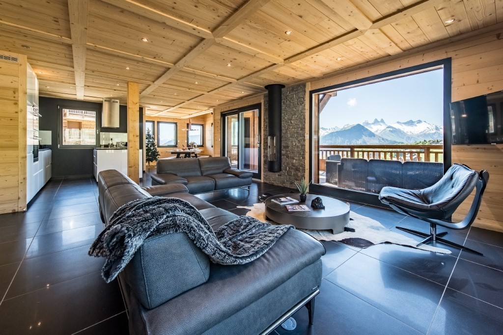 Chalet sur les pistes avec piscine et home cinéma