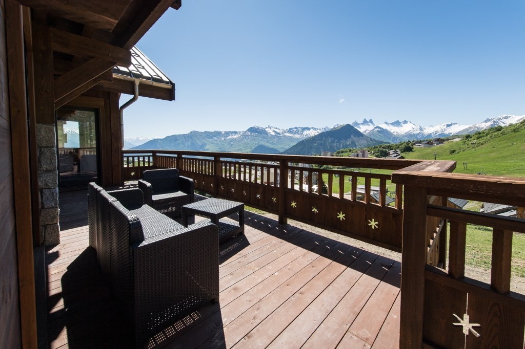 Chalet sur les pistes avec piscine et home cinéma