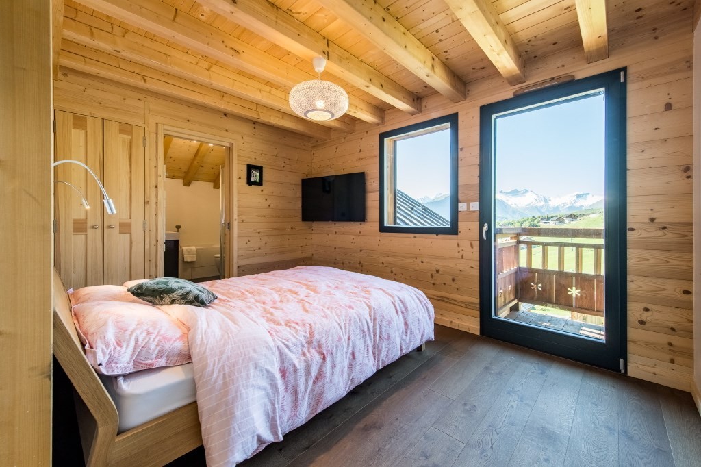 Chalet sur les pistes avec piscine et home cinéma