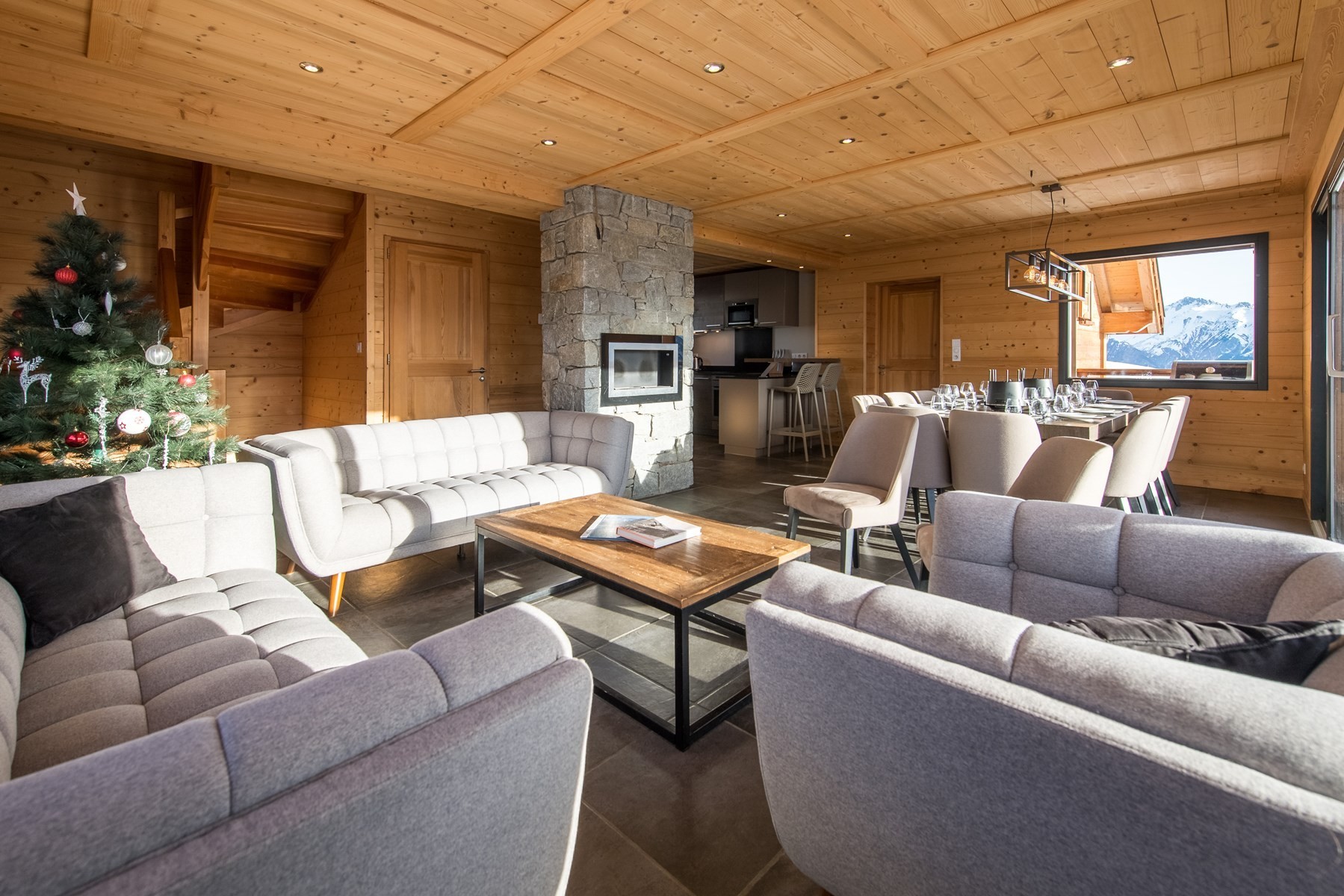 Chalet proche piste avec jacuzzi et home cinéma