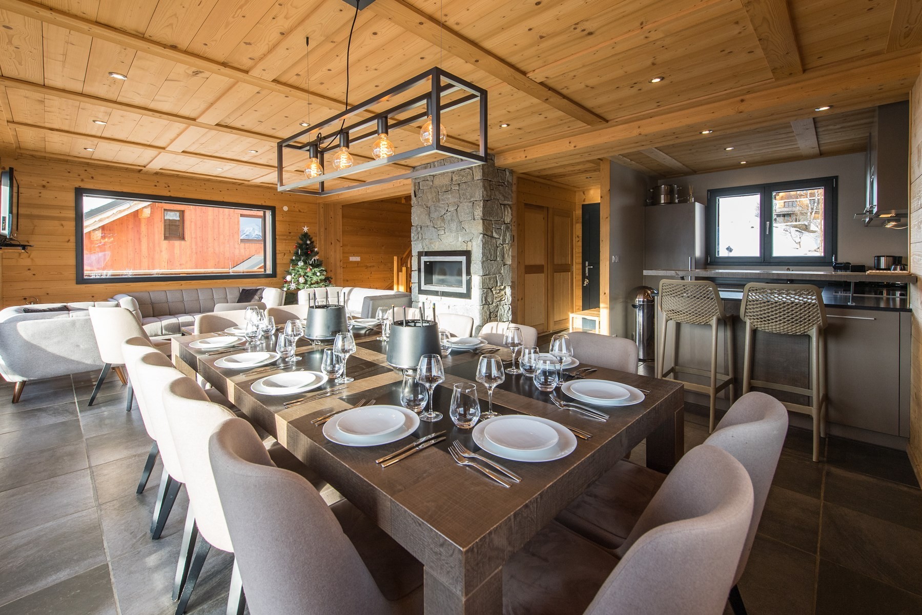 Chalet proche piste avec jacuzzi et home cinéma