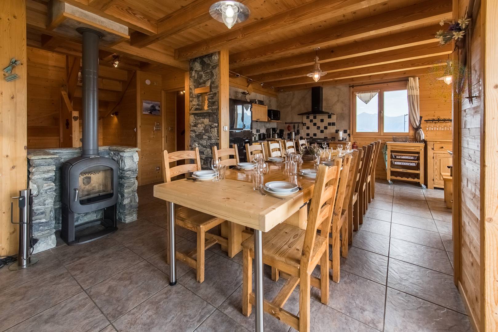 Vaste appartement avec Jacuzzi dans chalet