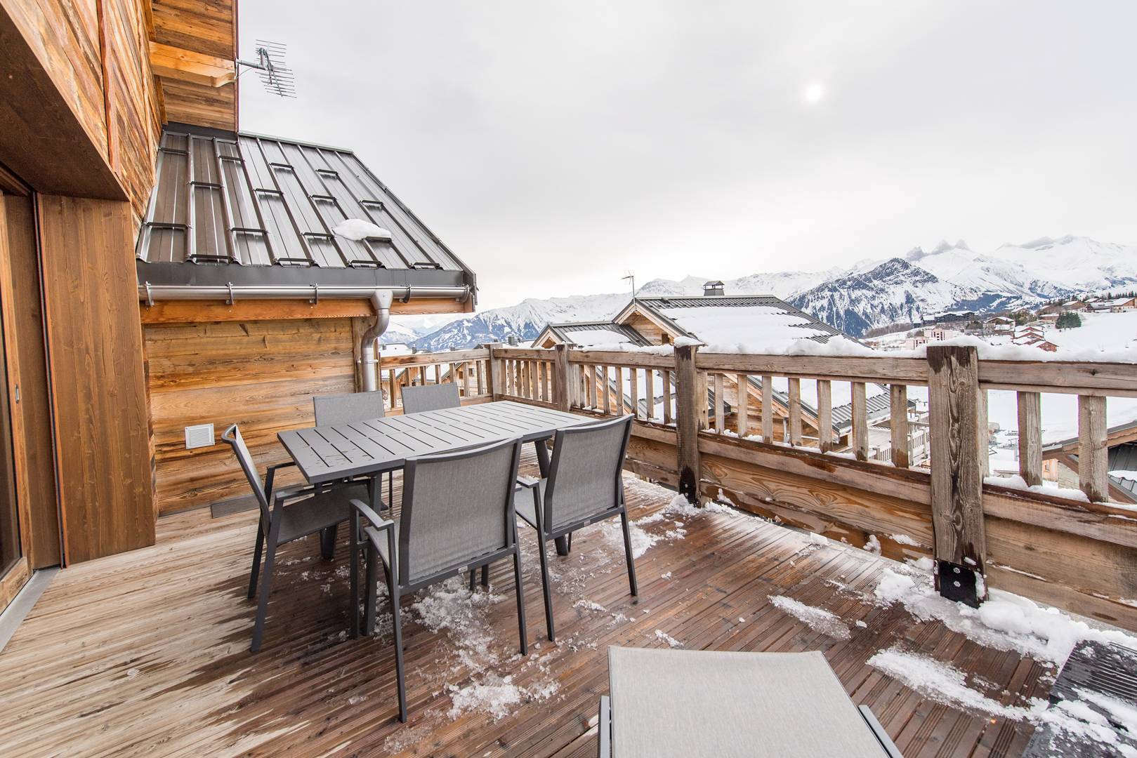 Chalet sur les pistes avec sauna et home cinéma