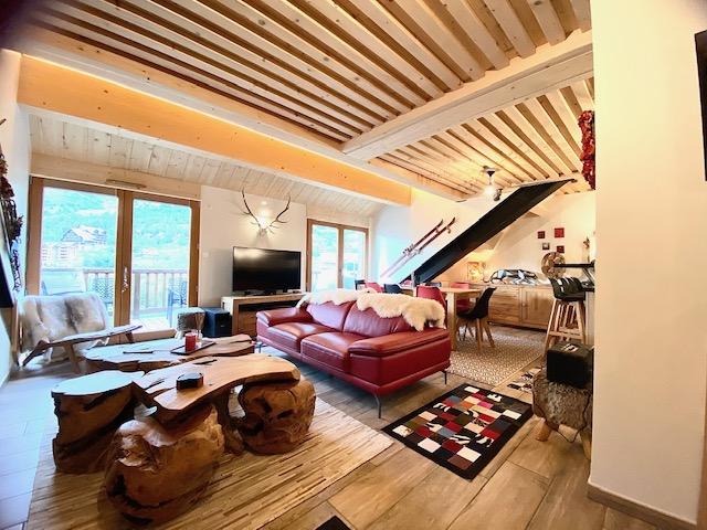 APPARTEMENT 8/10 personnes LE GRENIER,  Saint François Longchamp SKIS AUX PIEDS