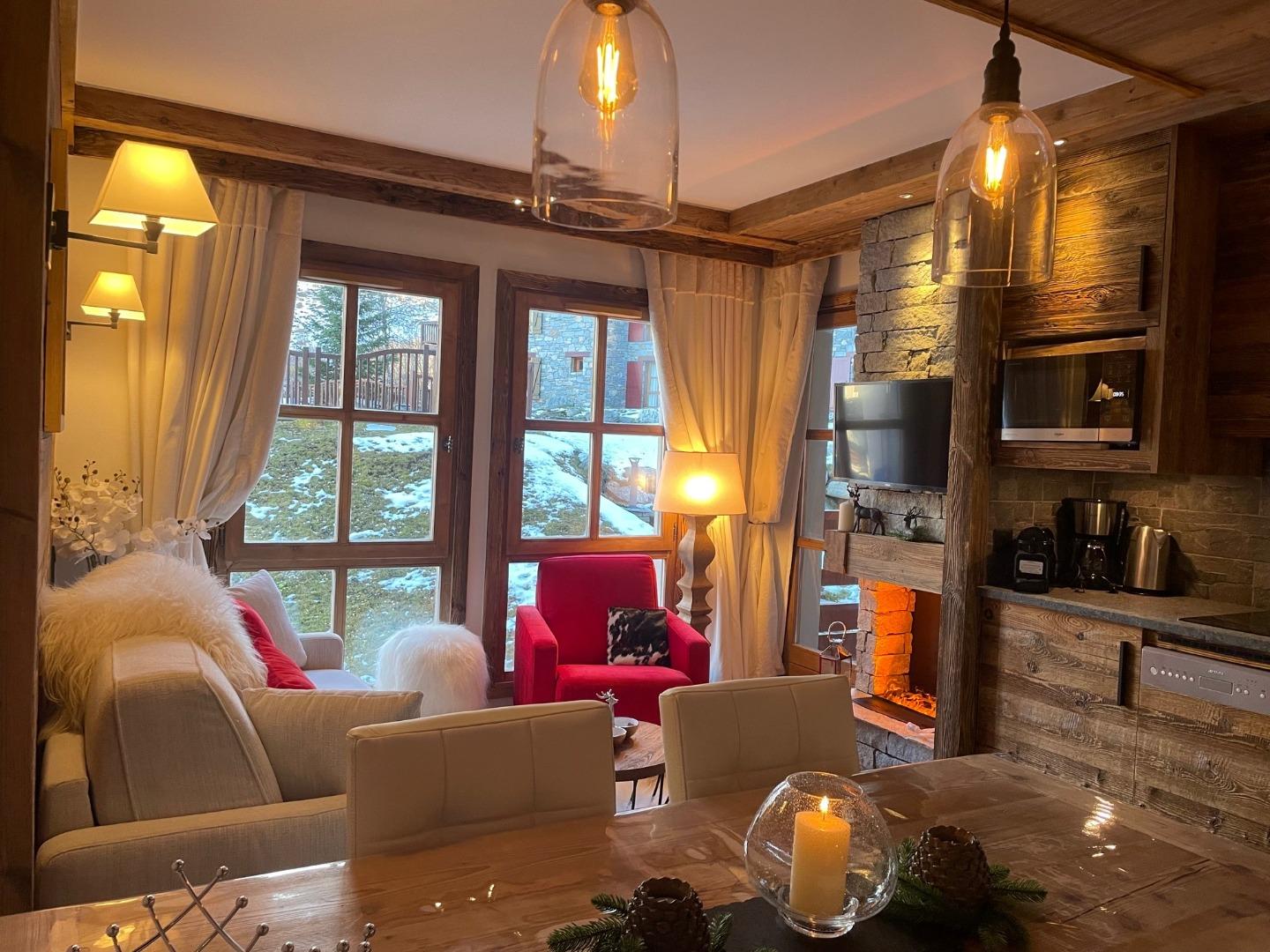 Les Arcs 1950, ambiance chalet luxe 2/4pers dans résidence 5* skis aux pieds avec SPA 