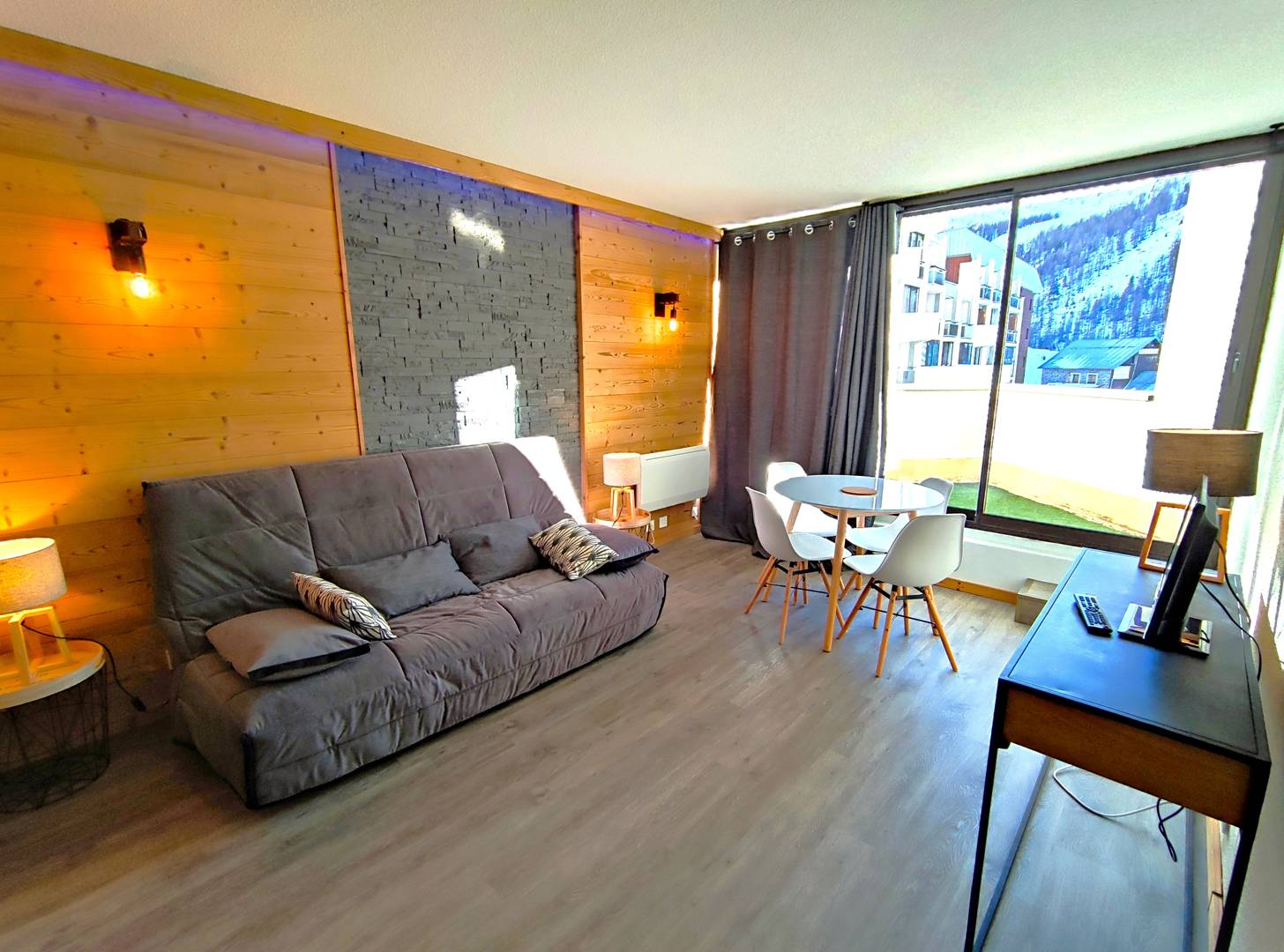 2pièces 4 rénové FRONT DE NEIGE SUD