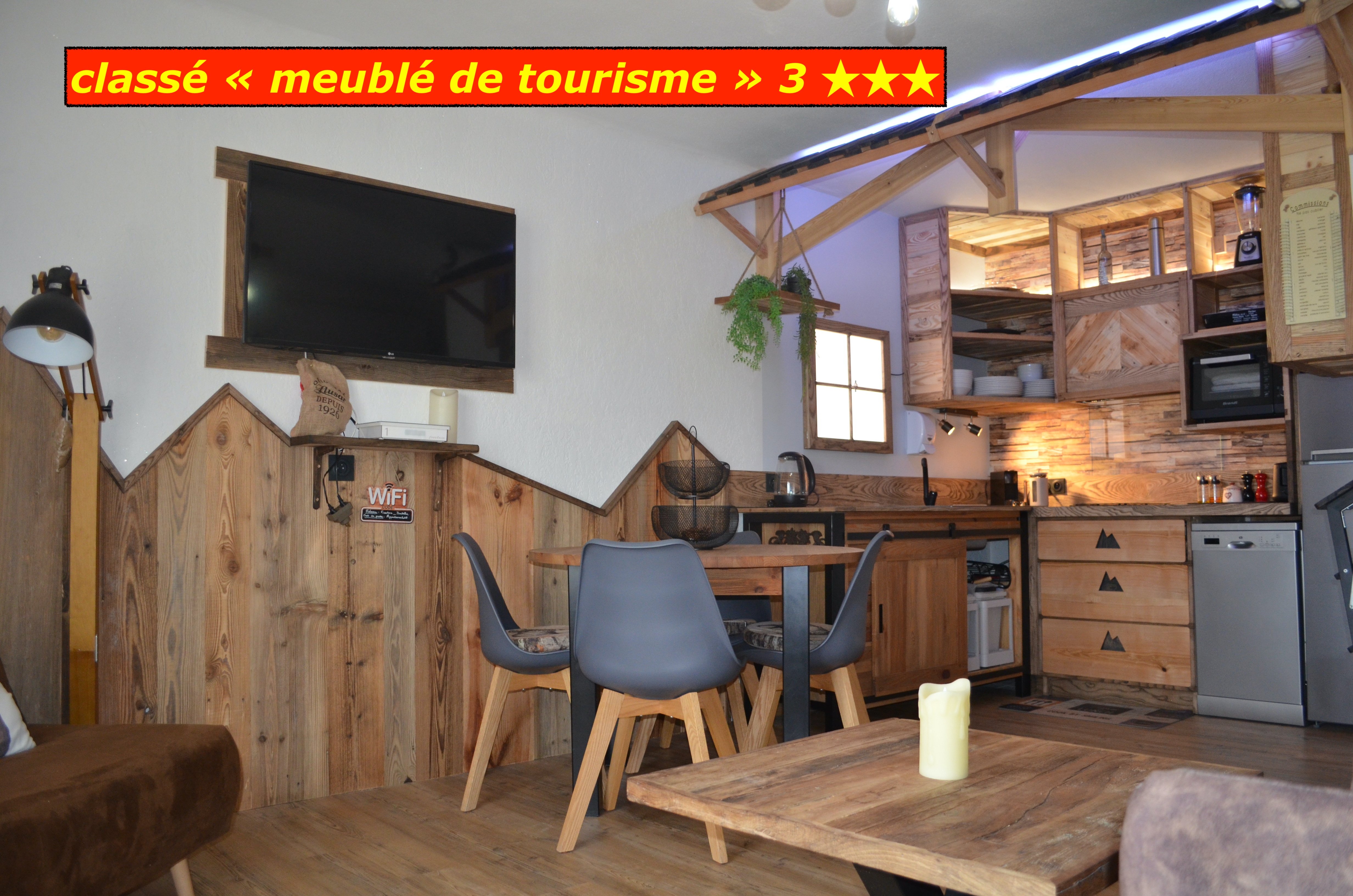 SUPERBE T2 classé 3*** 45 m2 rénové BOIS MASSIF-Tout confort-TOUT ÉQUIPÉ + WIFI FIBRE gratuit et illimité