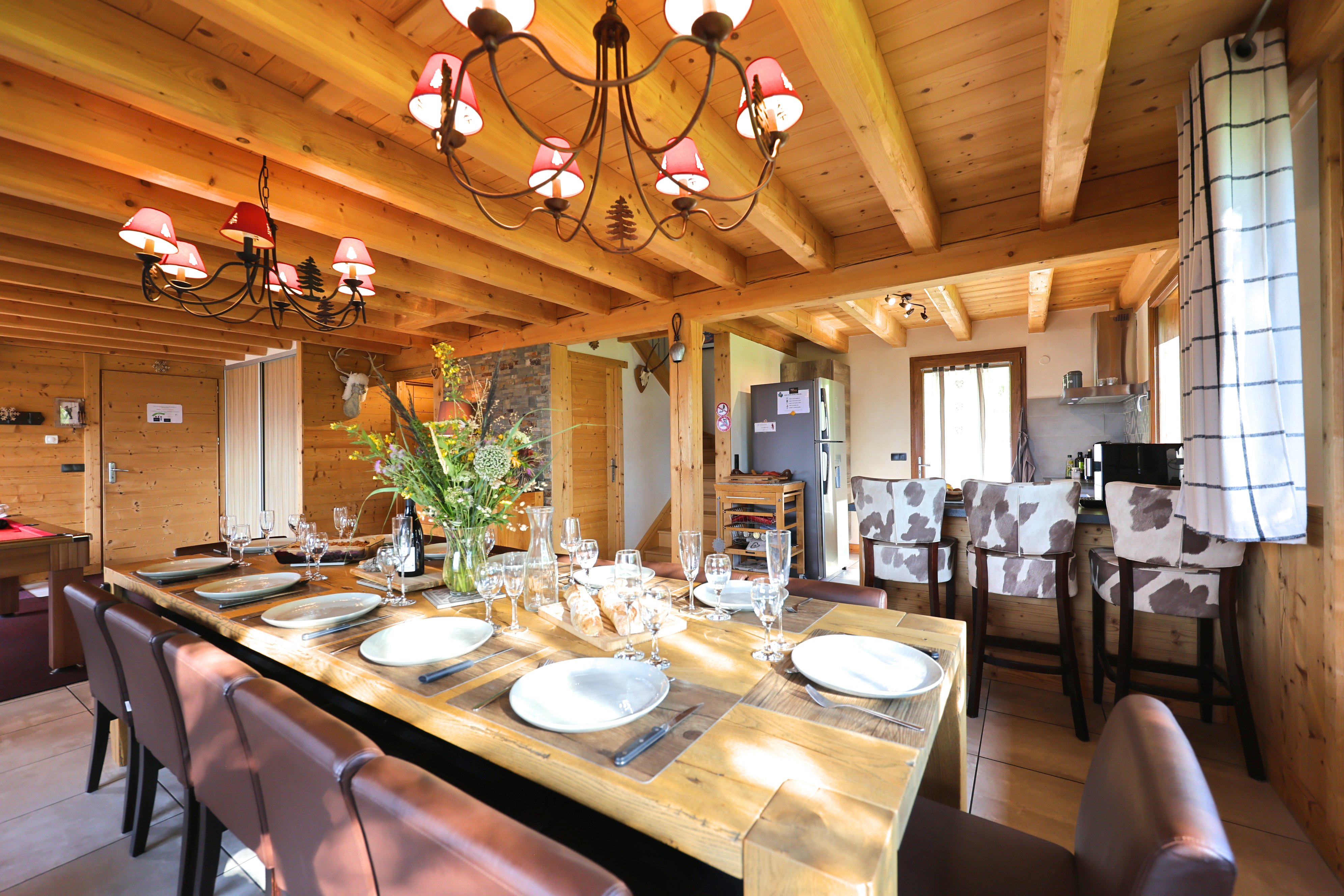  Au pied des pistes - Etoile 4/12 personnes très spacieux sauna, jacuzzi et billard 