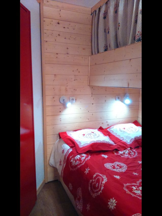  les Arcs 2000 - 5 personnes - au pied des pistes et au coeur de la station