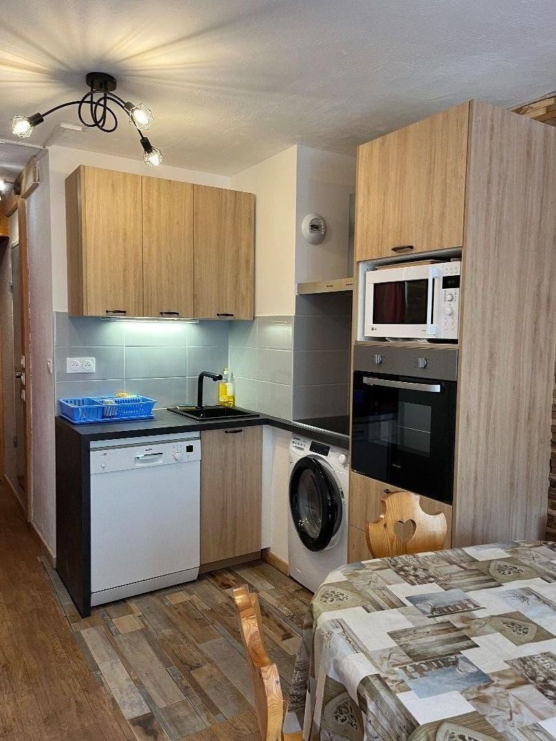  les Arcs 2000 - 5 personnes - au pied des pistes et au coeur de la station