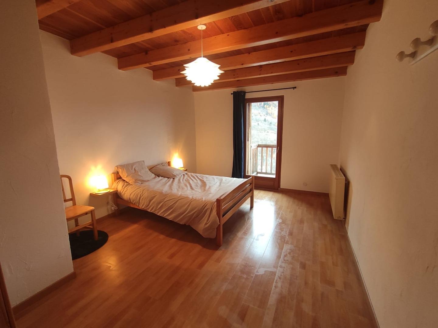 Chalet tout confort avec sauna et poêle à bois