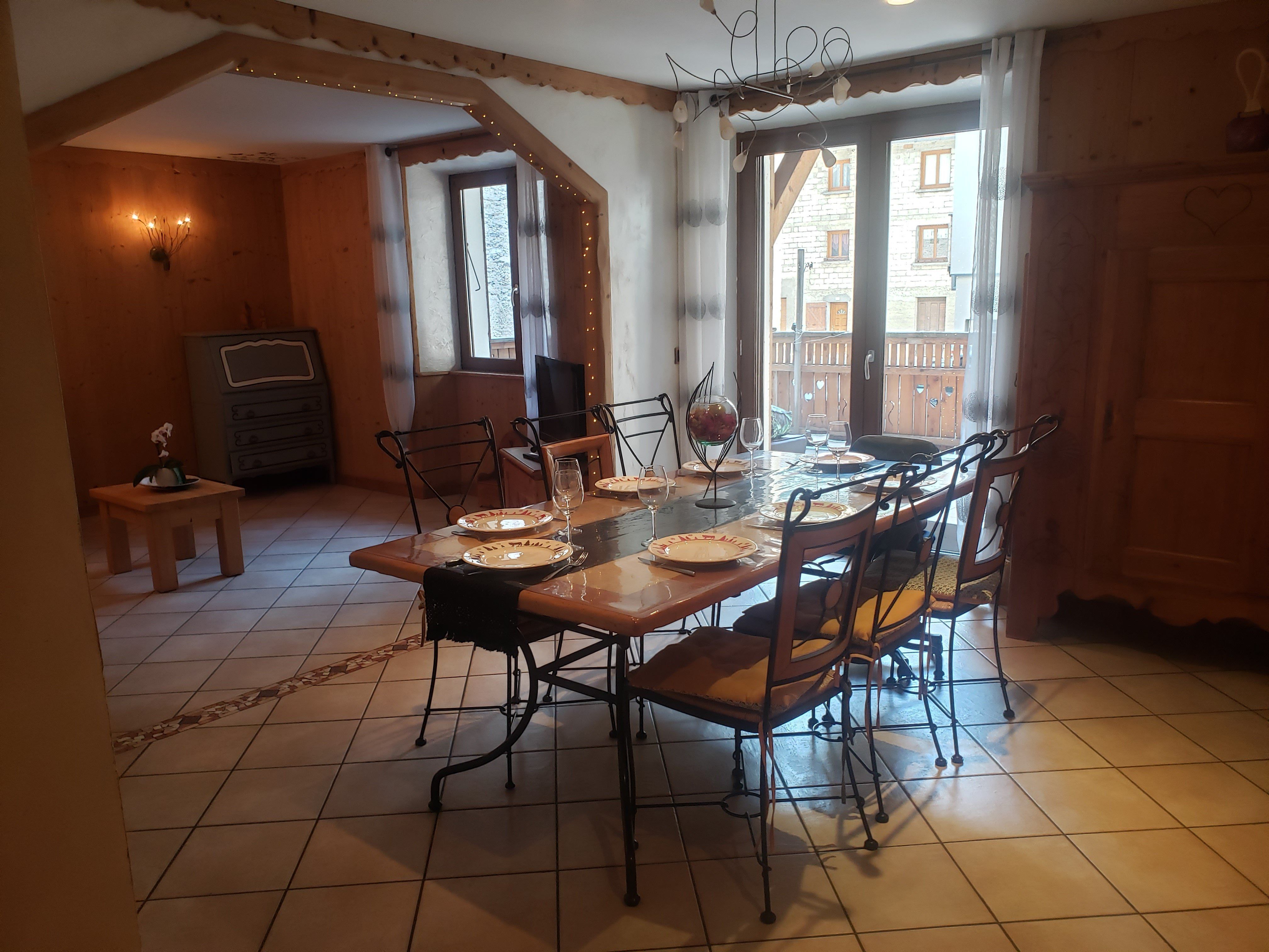 Appart 8p 90m2 très spacieux et confort au cœur du village 