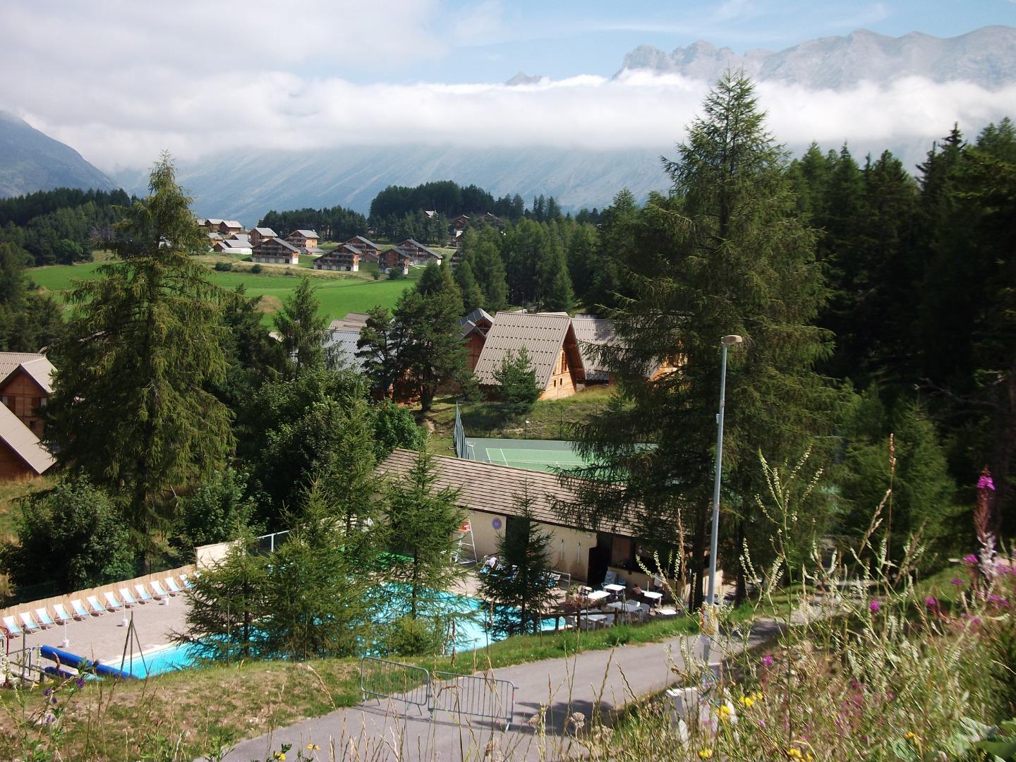 Chalet - 4 chambres - belle vues panoramiques, piscine, internet