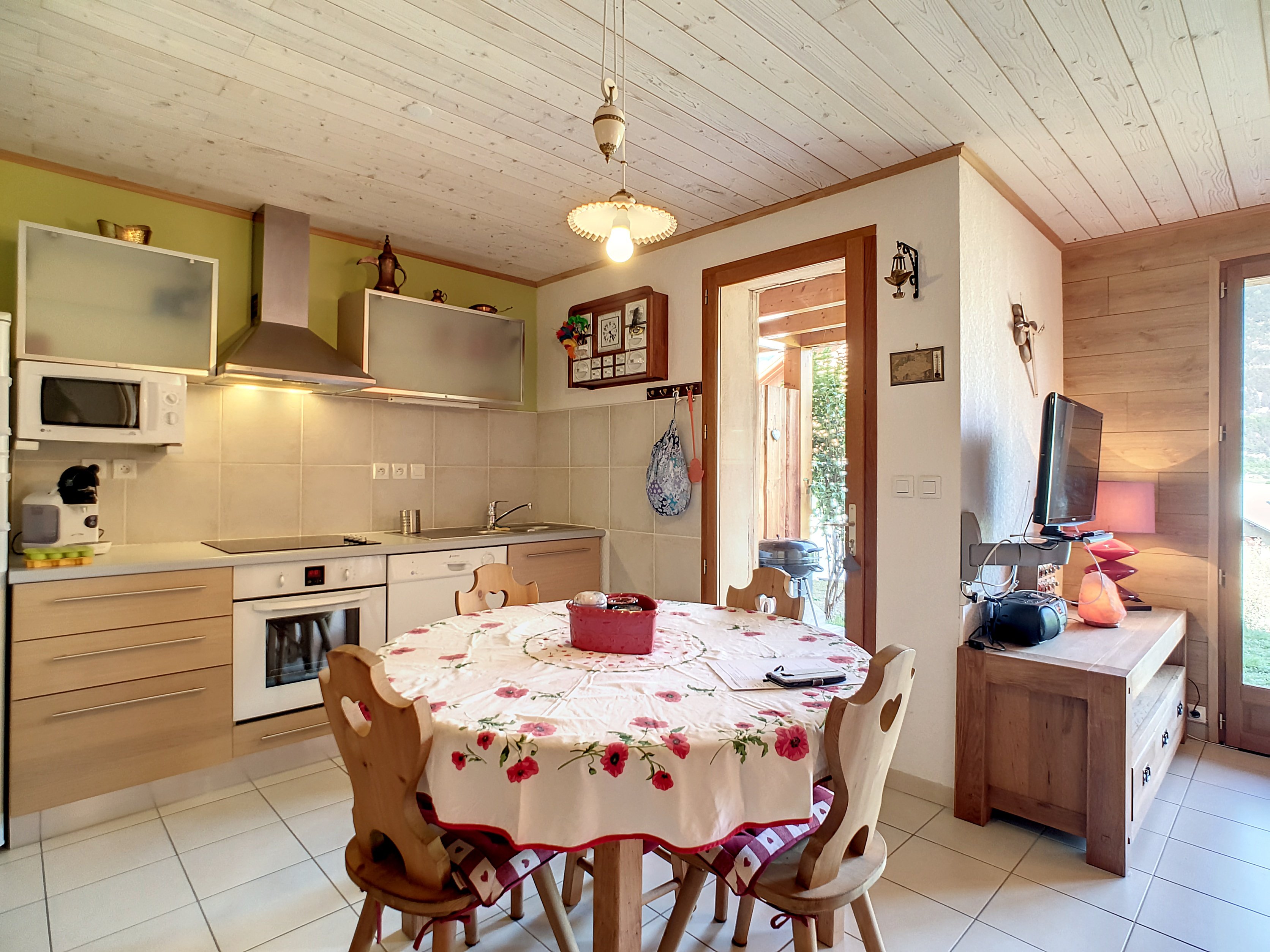 APPA LES AYGUES - Très bel appartement 3 pièces ( 4 personnes)