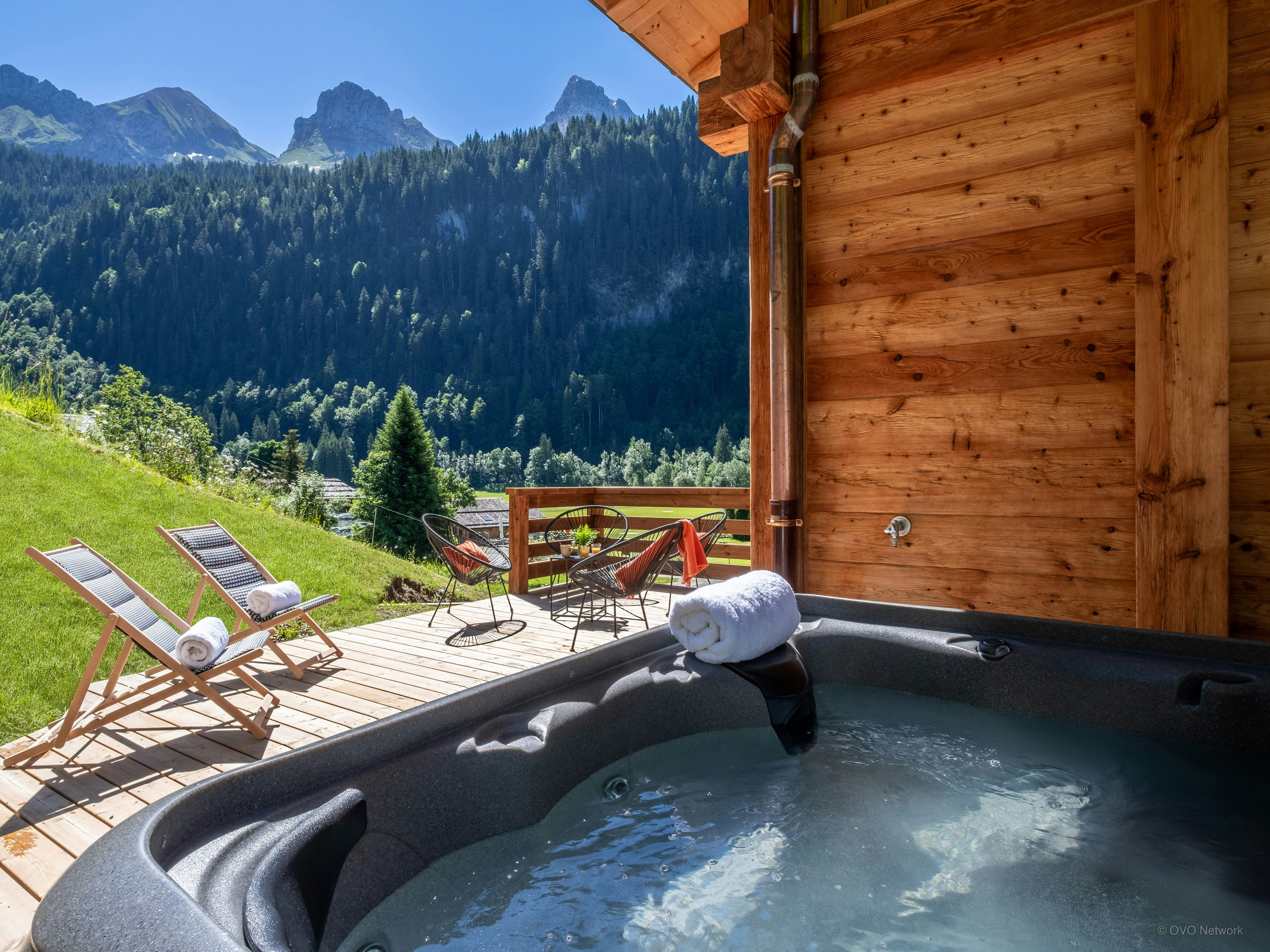 Séjour tout luxe avec jacuzzi et sauna