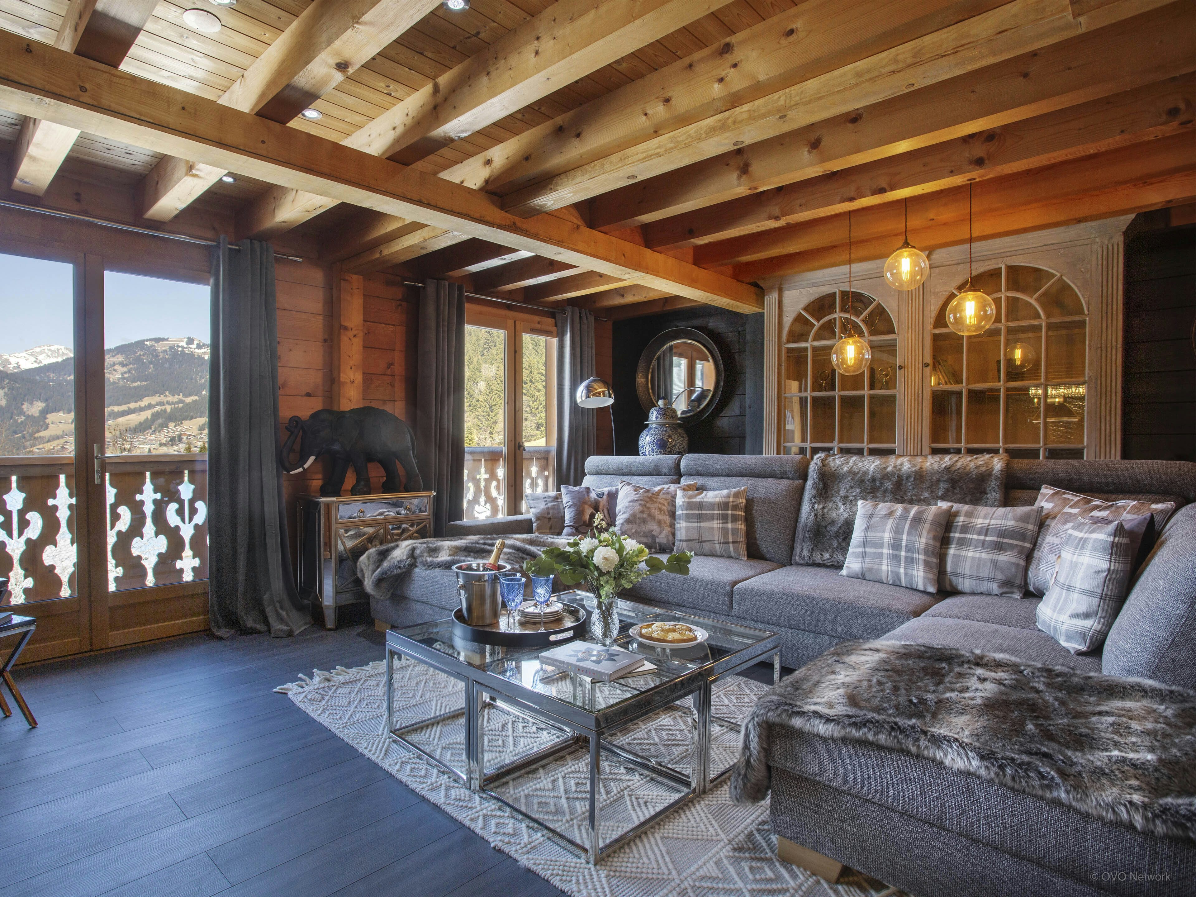 Jacuzzi et splendide vue sur lac