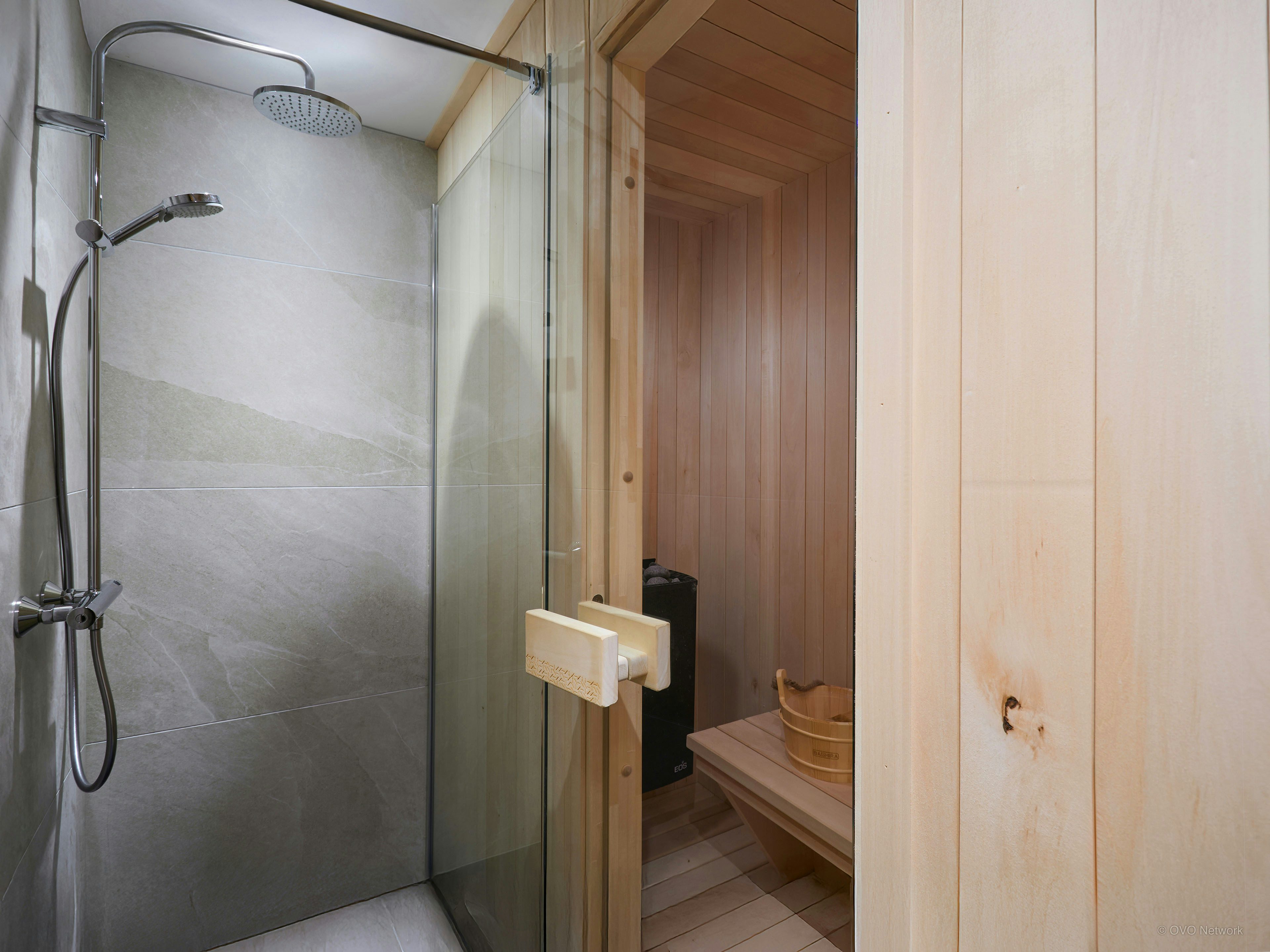 Vue sur les montagnes et spa détente