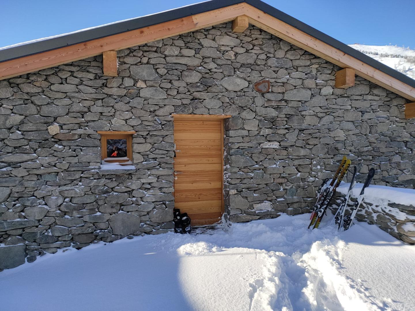 le "1904", dans un hameau, au départ des randonnées et du ski