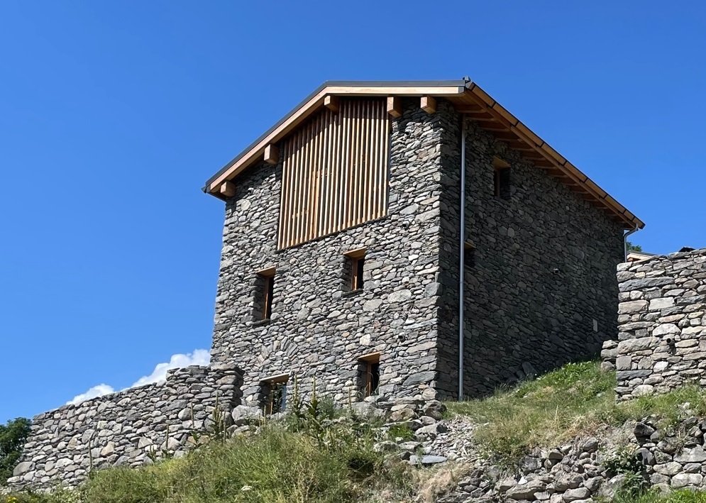 le "1904", dans un hameau, au départ des randonnées et du ski