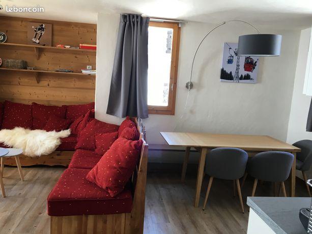 Appartement rénové pieds des pistes +parking Méribel Mottaret