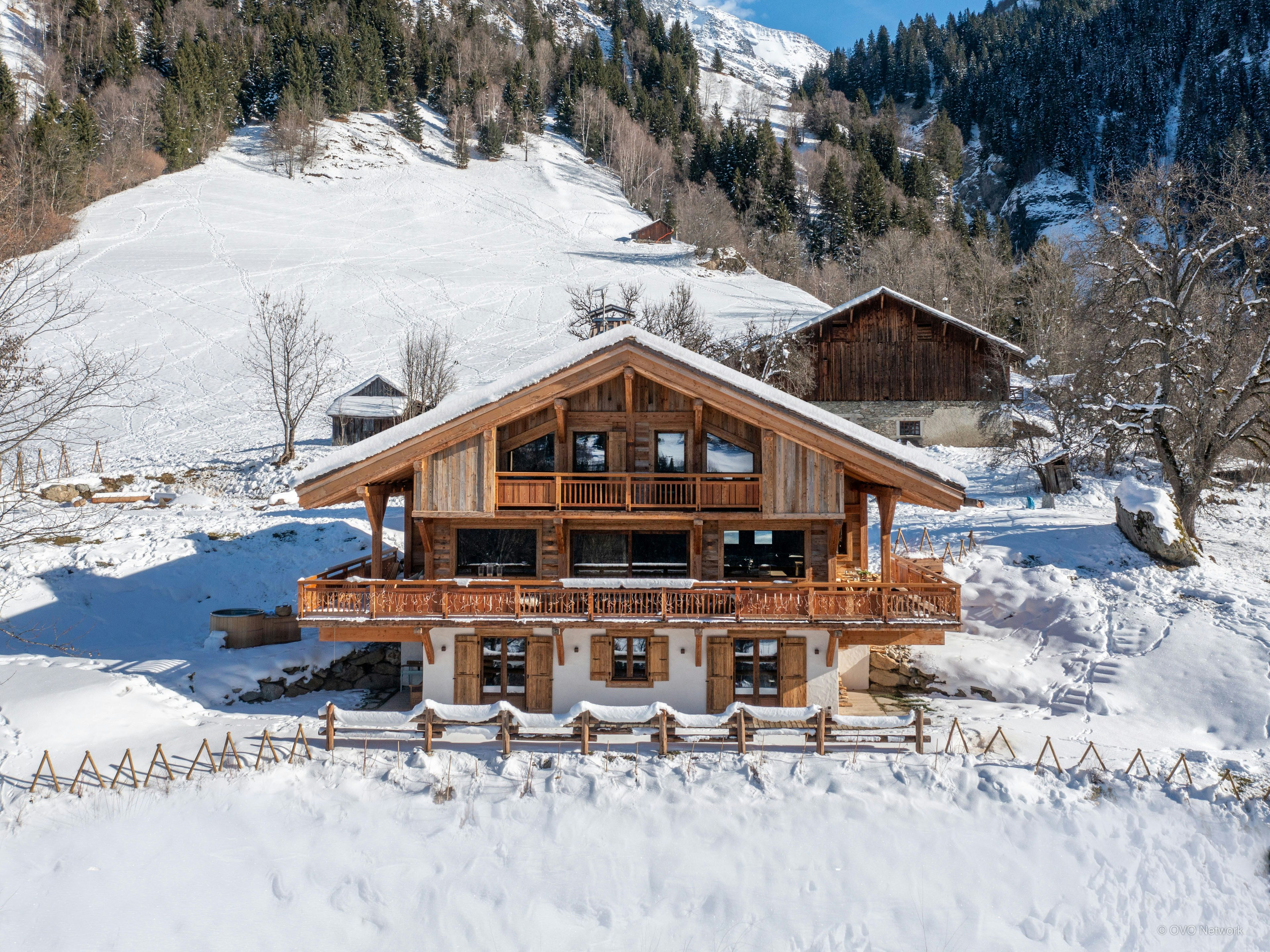 Séjour luxe montagne pour 14 (11 adultes max) spa, piscine