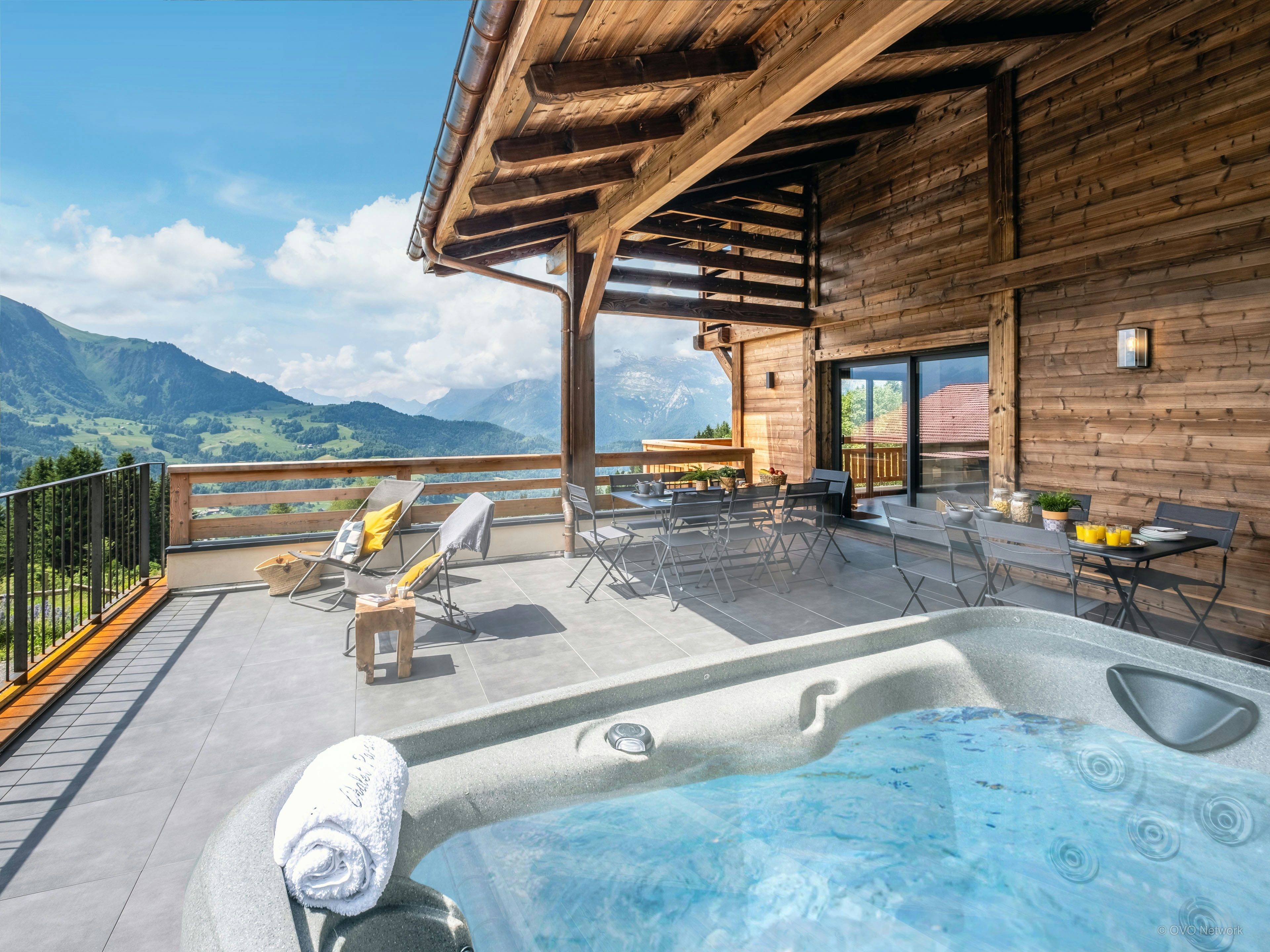 5-étoiles avec jacuzzi, sauna et vue splendide