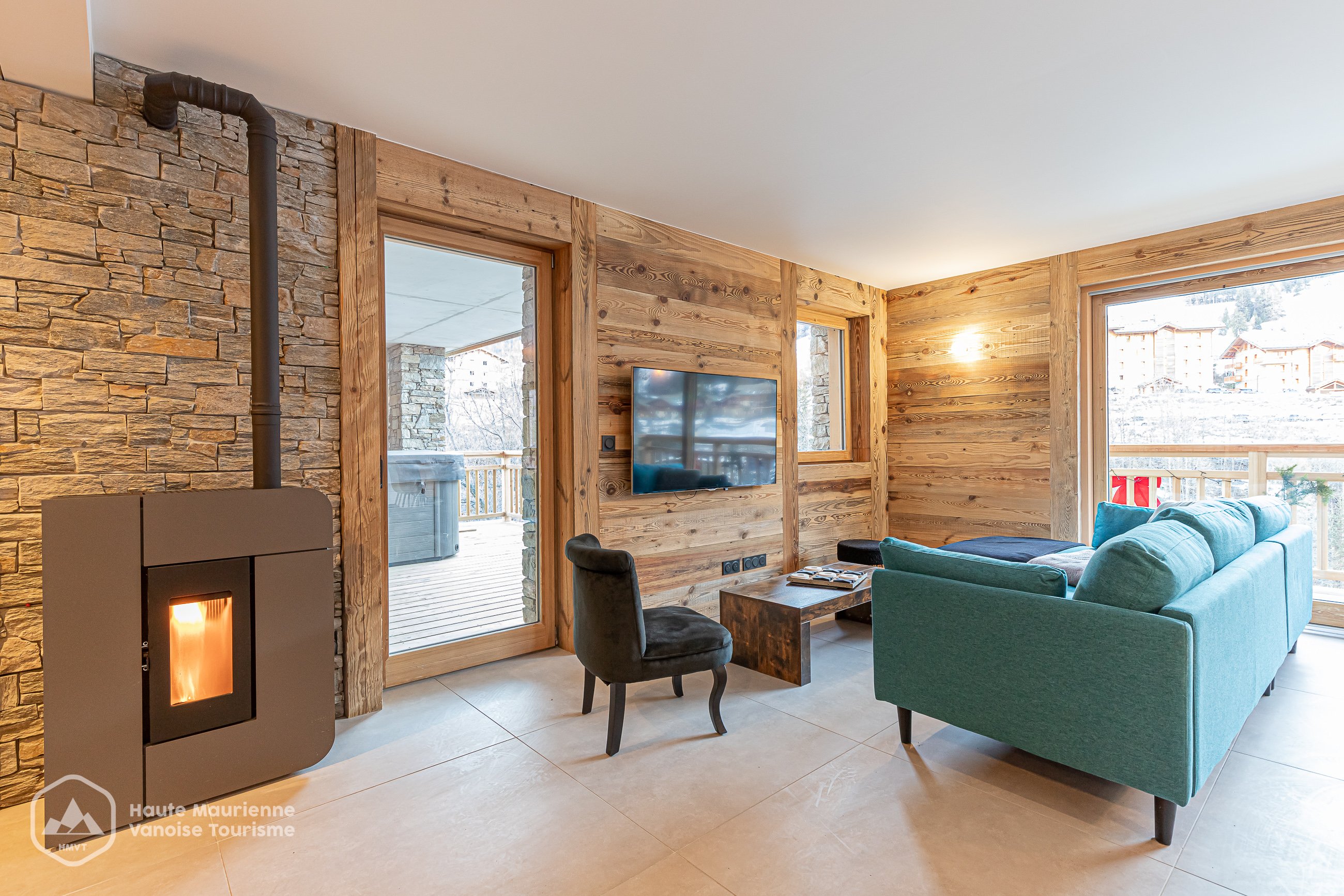 Chalet du vieux moulin L'ARCELLE + SPA Privé