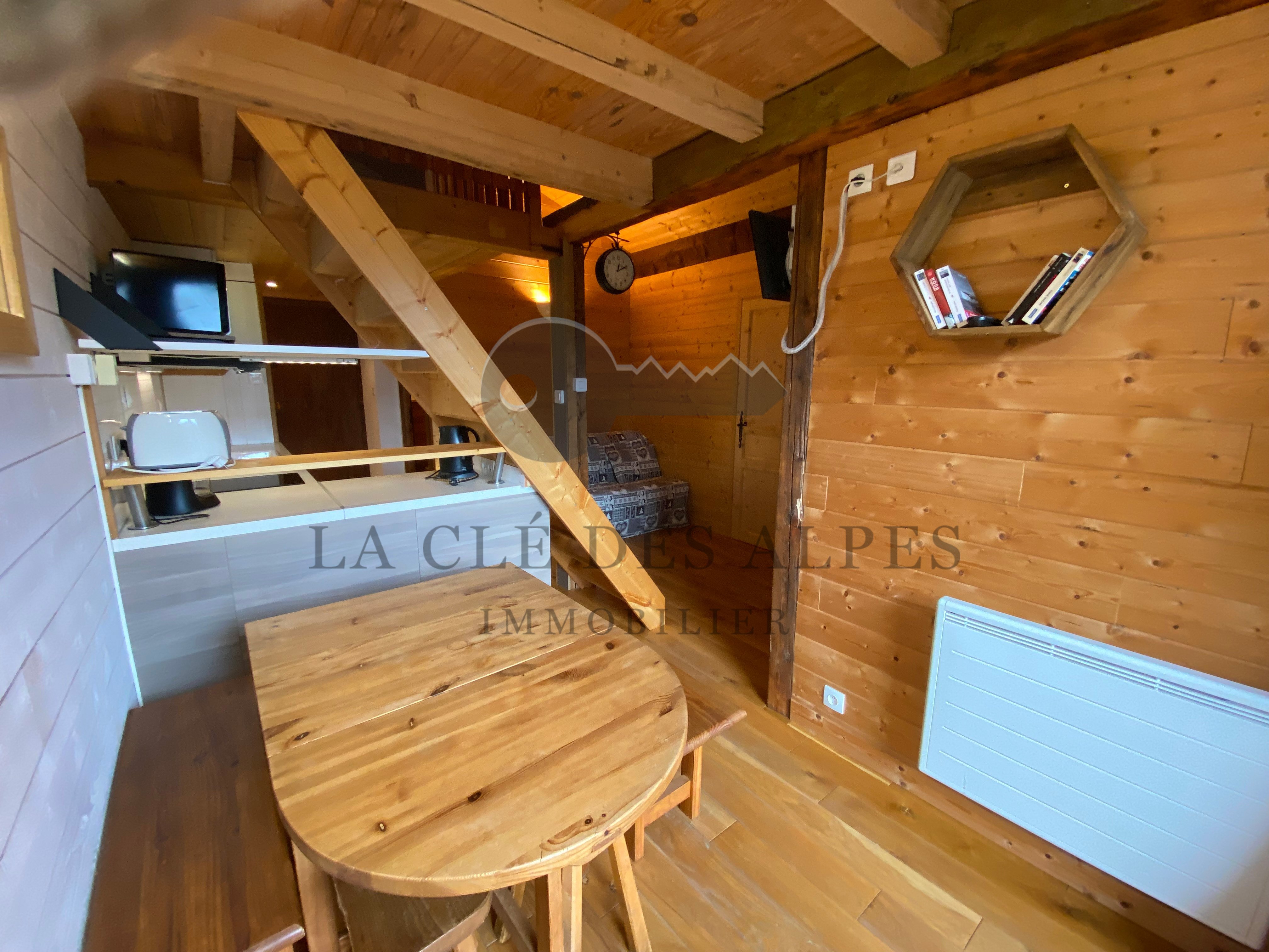 Beau studio-cabine-mezzanine a proxmite des pistes de ski